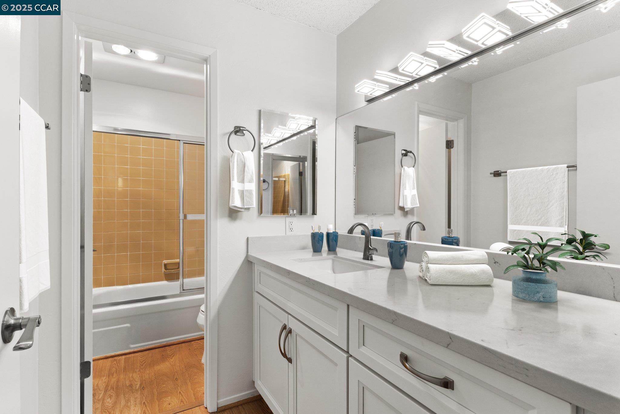 Photo #11: 41107914 Listing: Photo #11