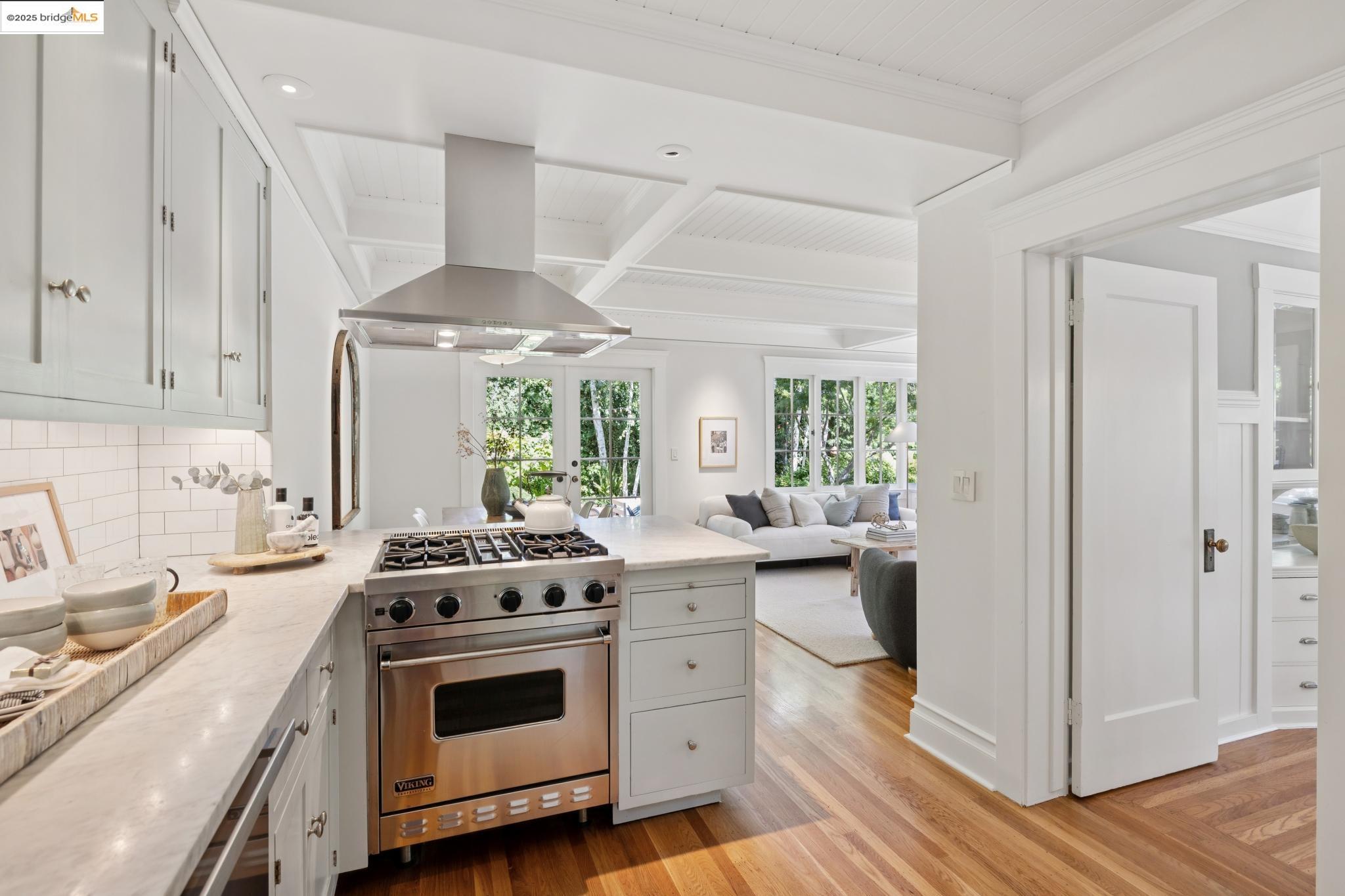 Detail Gallery Image 13 of 50 For 236 Bonita Ave, Piedmont,  CA 94611 - 4 Beds | 2/1 Baths