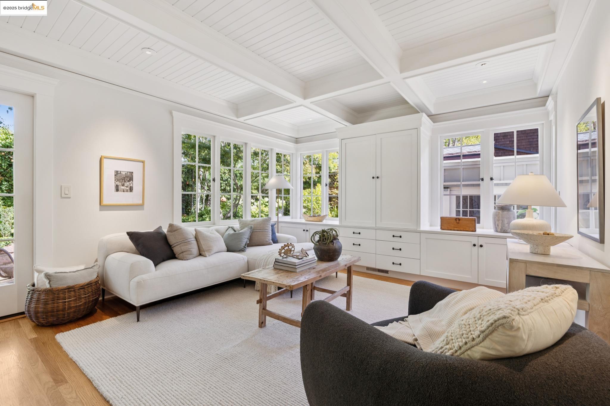 Detail Gallery Image 16 of 50 For 236 Bonita Ave, Piedmont,  CA 94611 - 4 Beds | 2/1 Baths