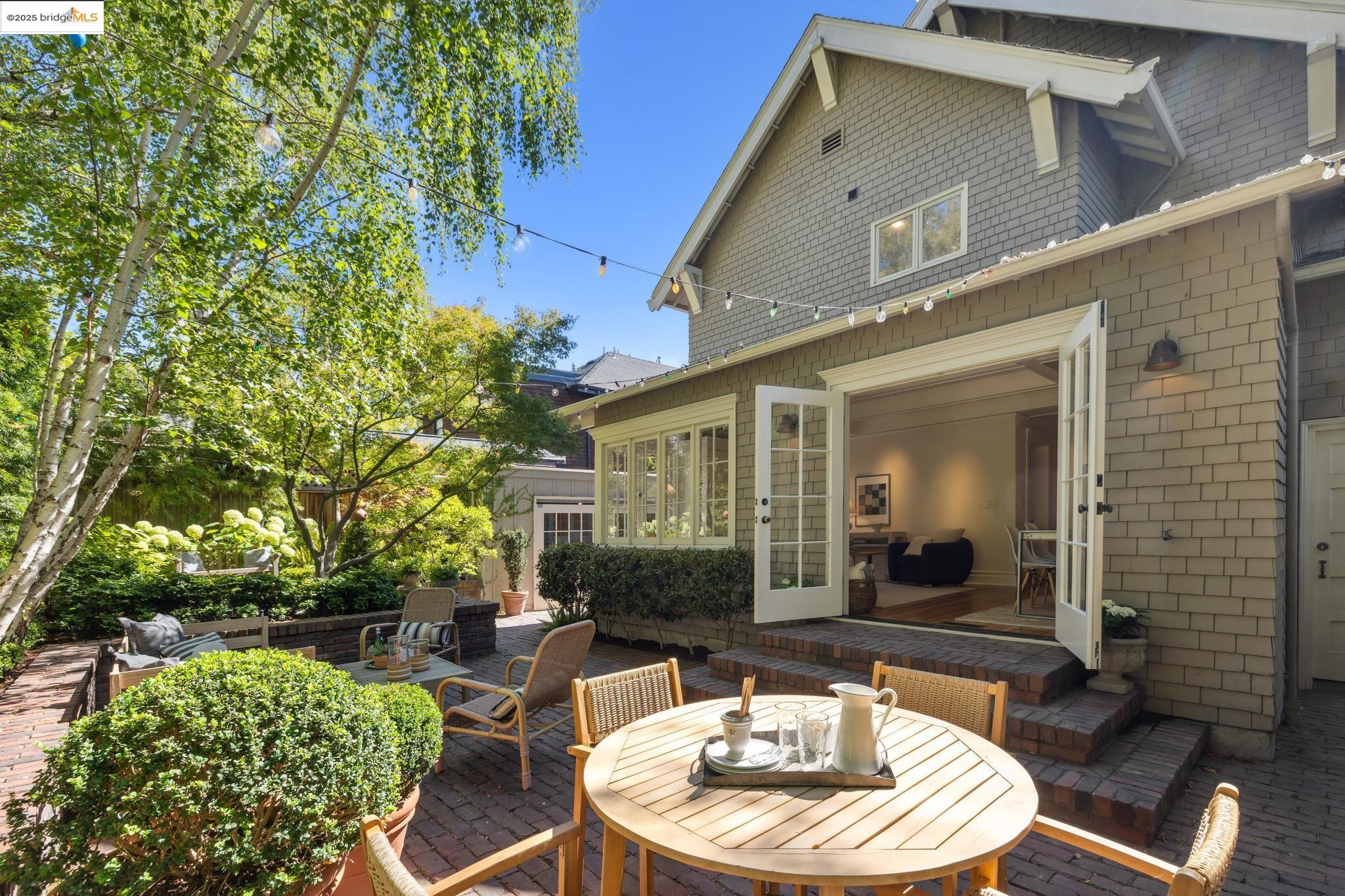 Detail Gallery Image 17 of 50 For 236 Bonita Ave, Piedmont,  CA 94611 - 4 Beds | 2/1 Baths