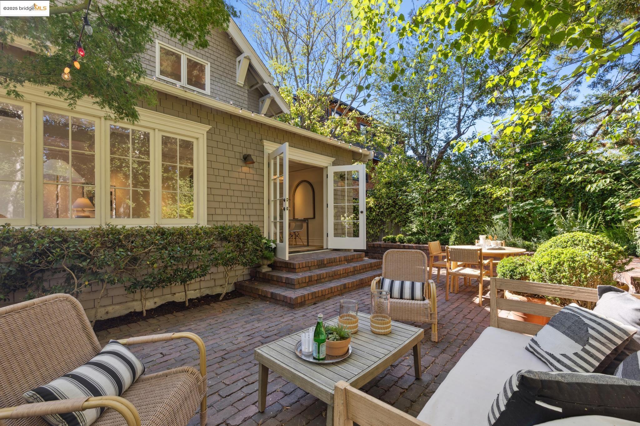 Detail Gallery Image 18 of 50 For 236 Bonita Ave, Piedmont,  CA 94611 - 4 Beds | 2/1 Baths