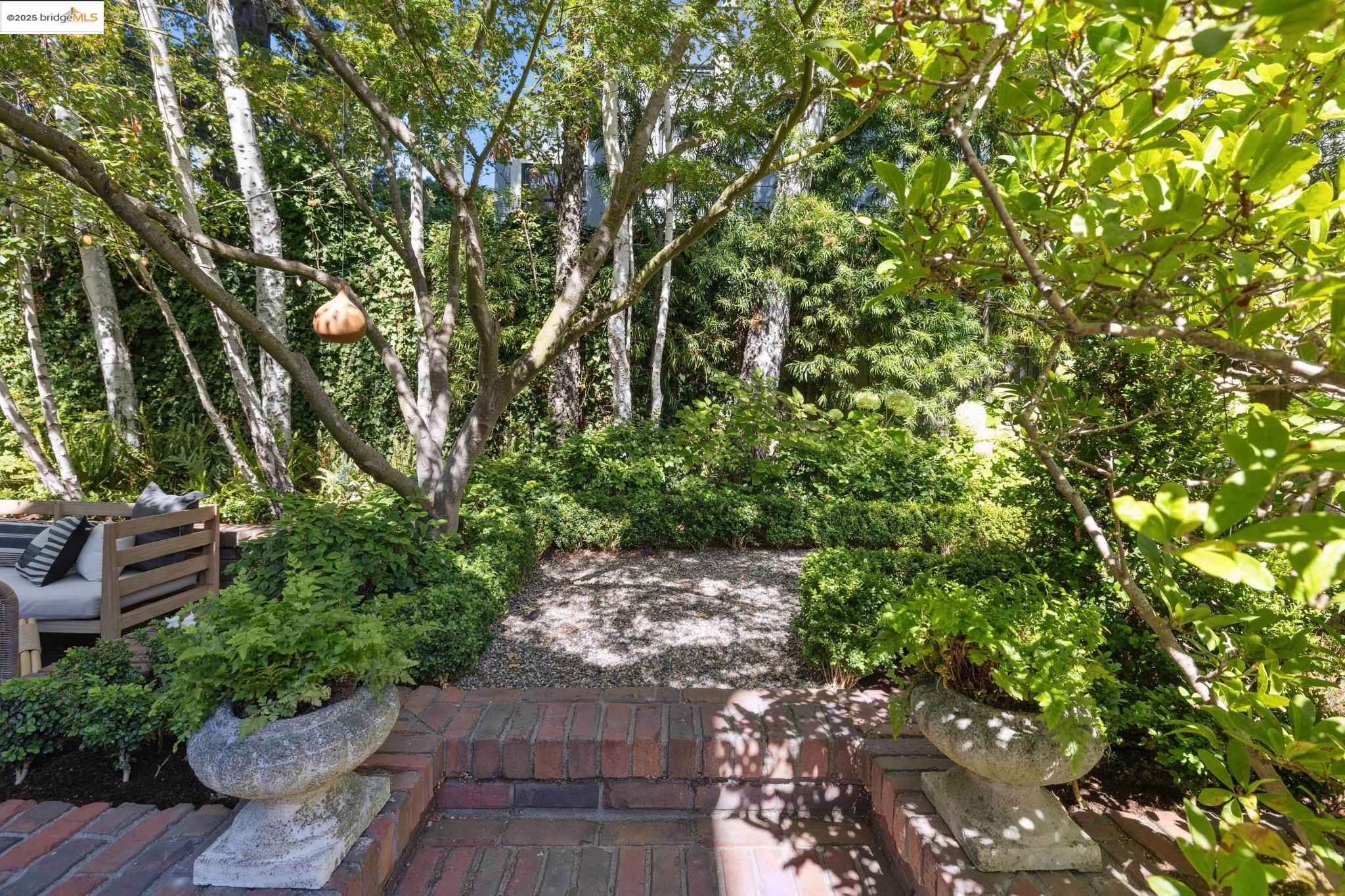 Detail Gallery Image 20 of 50 For 236 Bonita Ave, Piedmont,  CA 94611 - 4 Beds | 2/1 Baths