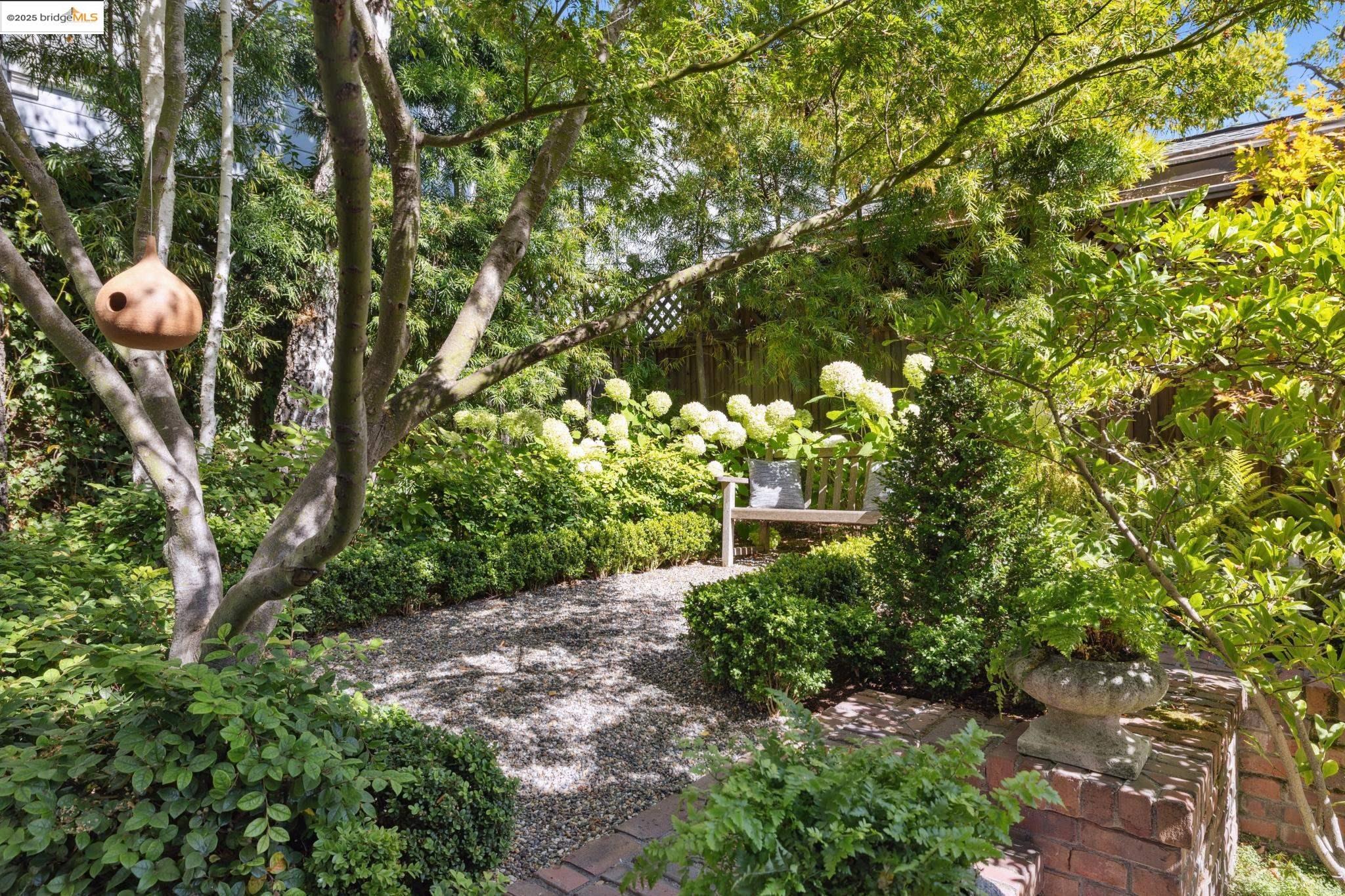 Detail Gallery Image 21 of 50 For 236 Bonita Ave, Piedmont,  CA 94611 - 4 Beds | 2/1 Baths