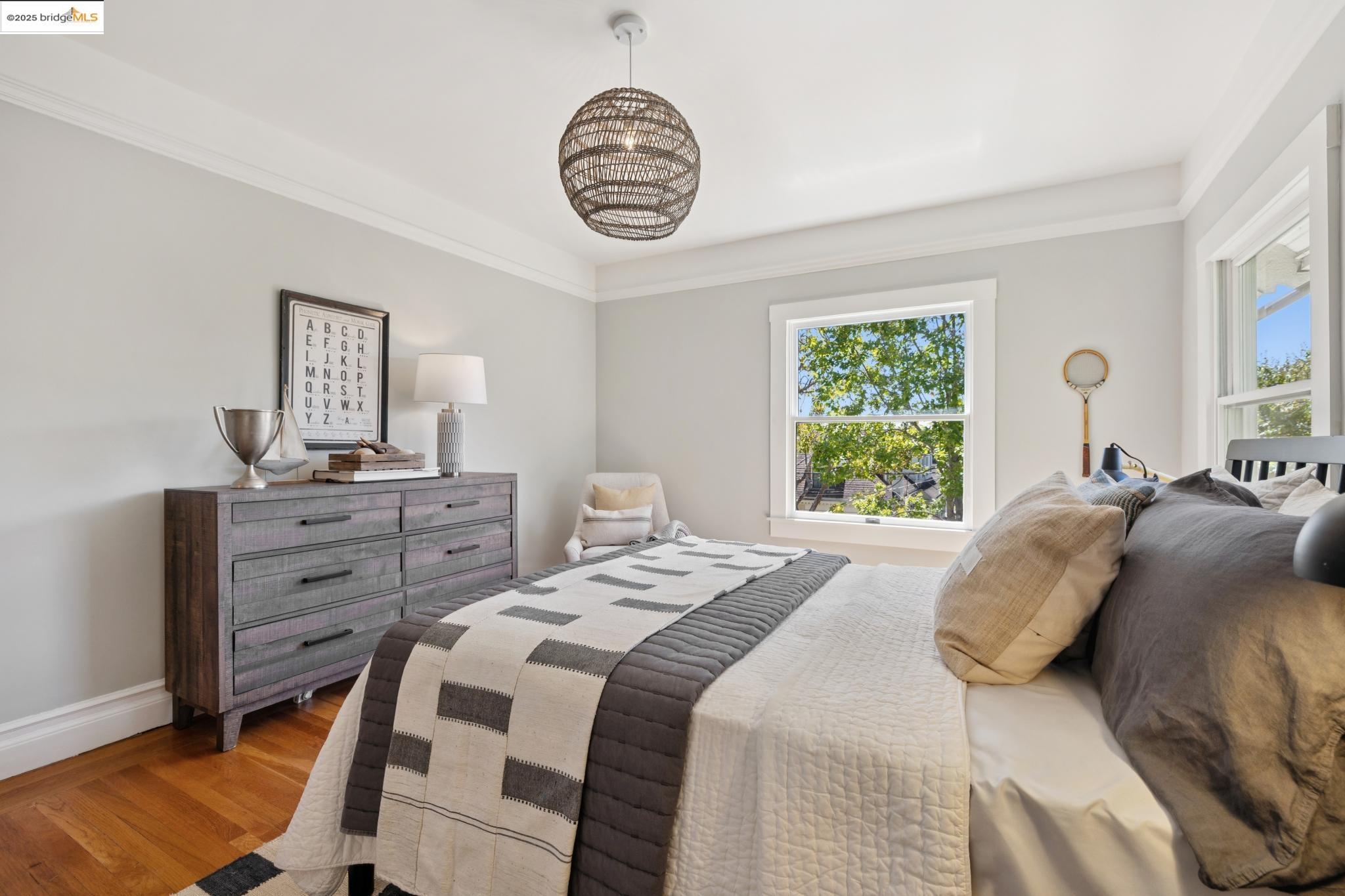 Detail Gallery Image 35 of 50 For 236 Bonita Ave, Piedmont,  CA 94611 - 4 Beds | 2/1 Baths