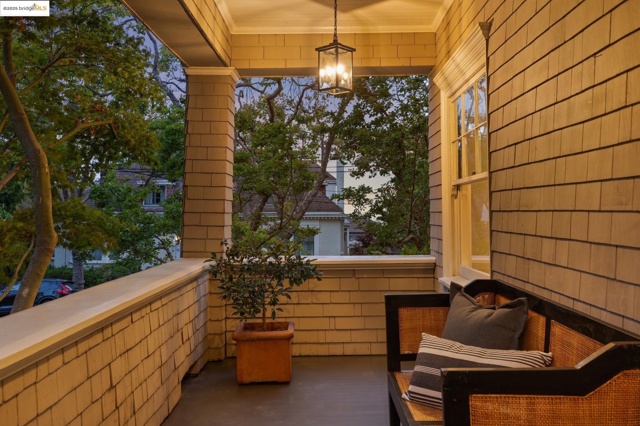 Detail Gallery Image 39 of 50 For 236 Bonita Ave, Piedmont,  CA 94611 - 4 Beds | 2/1 Baths