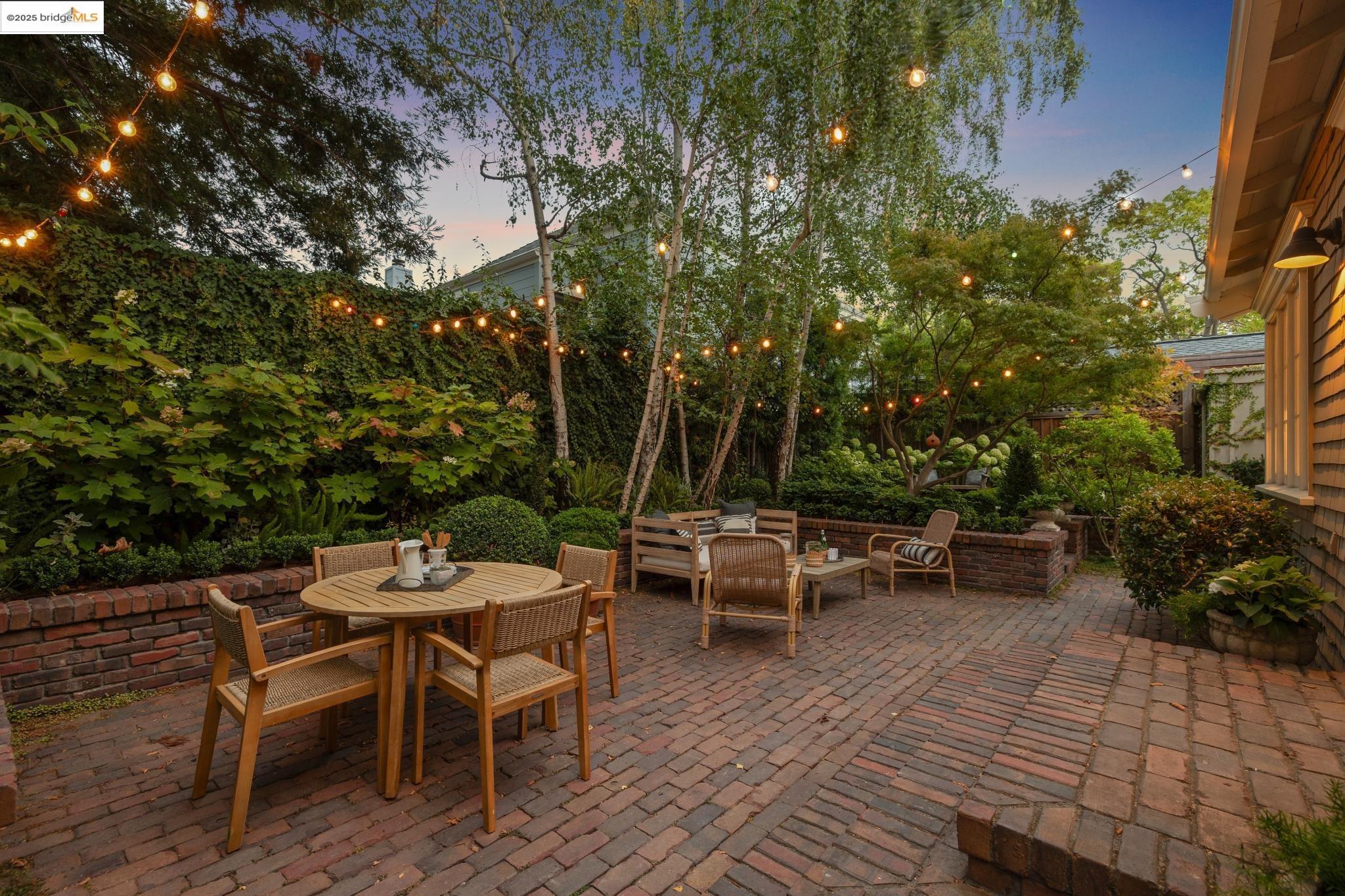 Detail Gallery Image 45 of 50 For 236 Bonita Ave, Piedmont,  CA 94611 - 4 Beds | 2/1 Baths