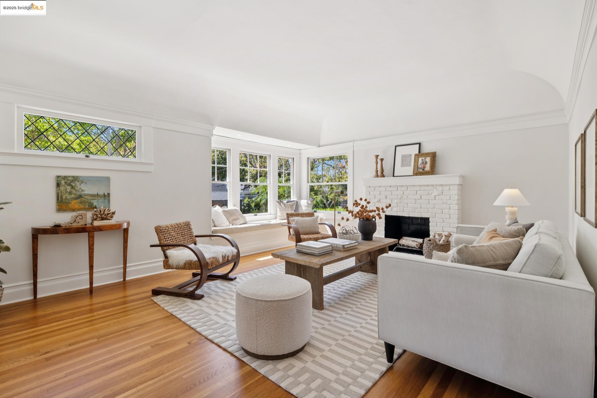Detail Gallery Image 7 of 50 For 236 Bonita Ave, Piedmont,  CA 94611 - 4 Beds | 2/1 Baths