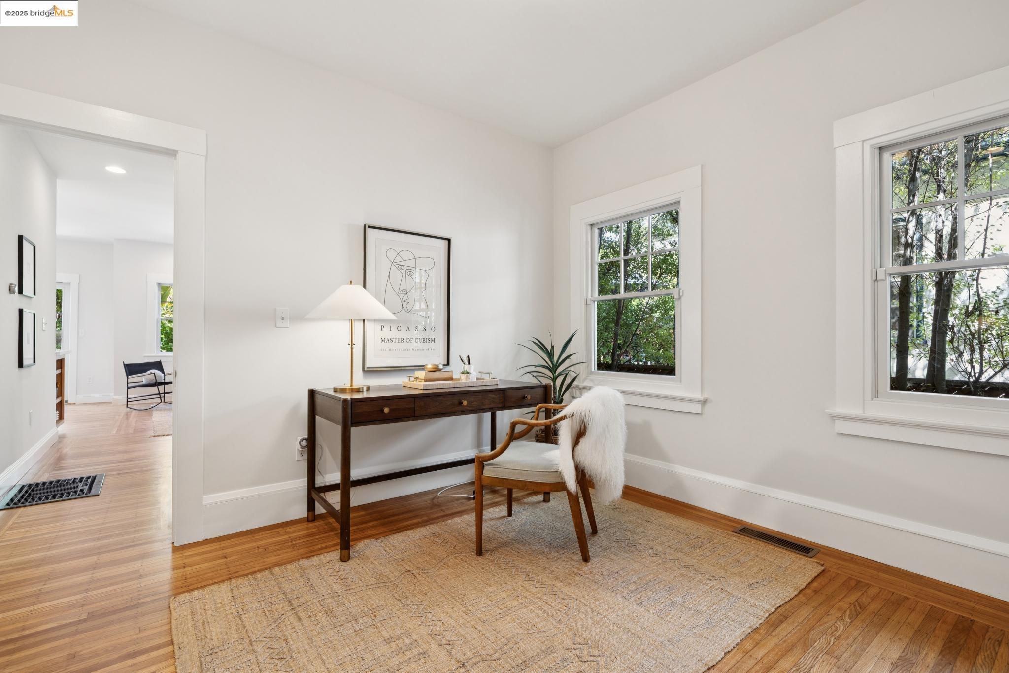 Detail Gallery Image 21 of 51 For 1071 Harvard Rd, Piedmont,  CA 94610 - 4 Beds | 2/1 Baths
