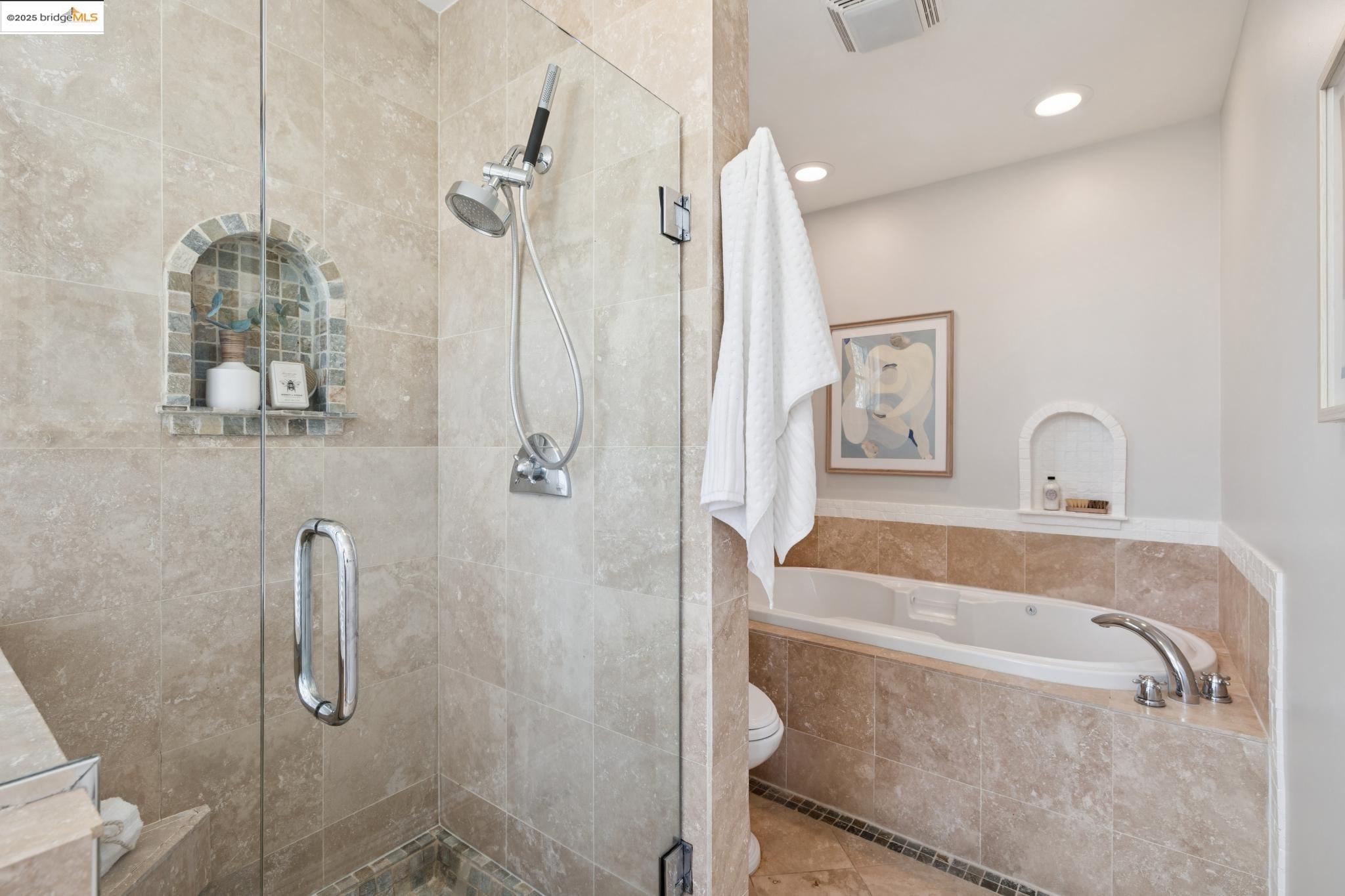 Detail Gallery Image 29 of 51 For 1071 Harvard Rd, Piedmont,  CA 94610 - 4 Beds | 2/1 Baths