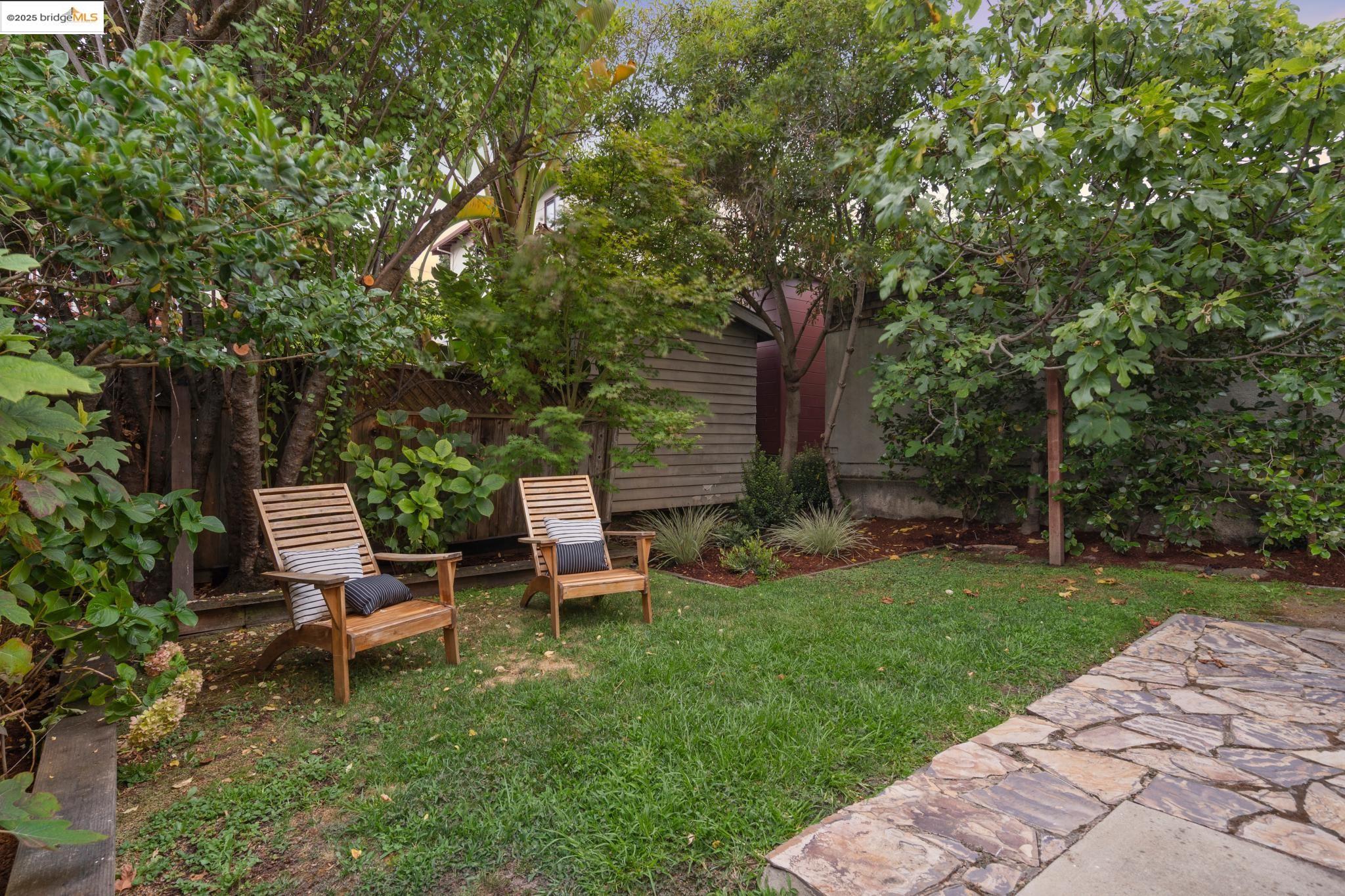Detail Gallery Image 46 of 51 For 1071 Harvard Rd, Piedmont,  CA 94610 - 4 Beds | 2/1 Baths
