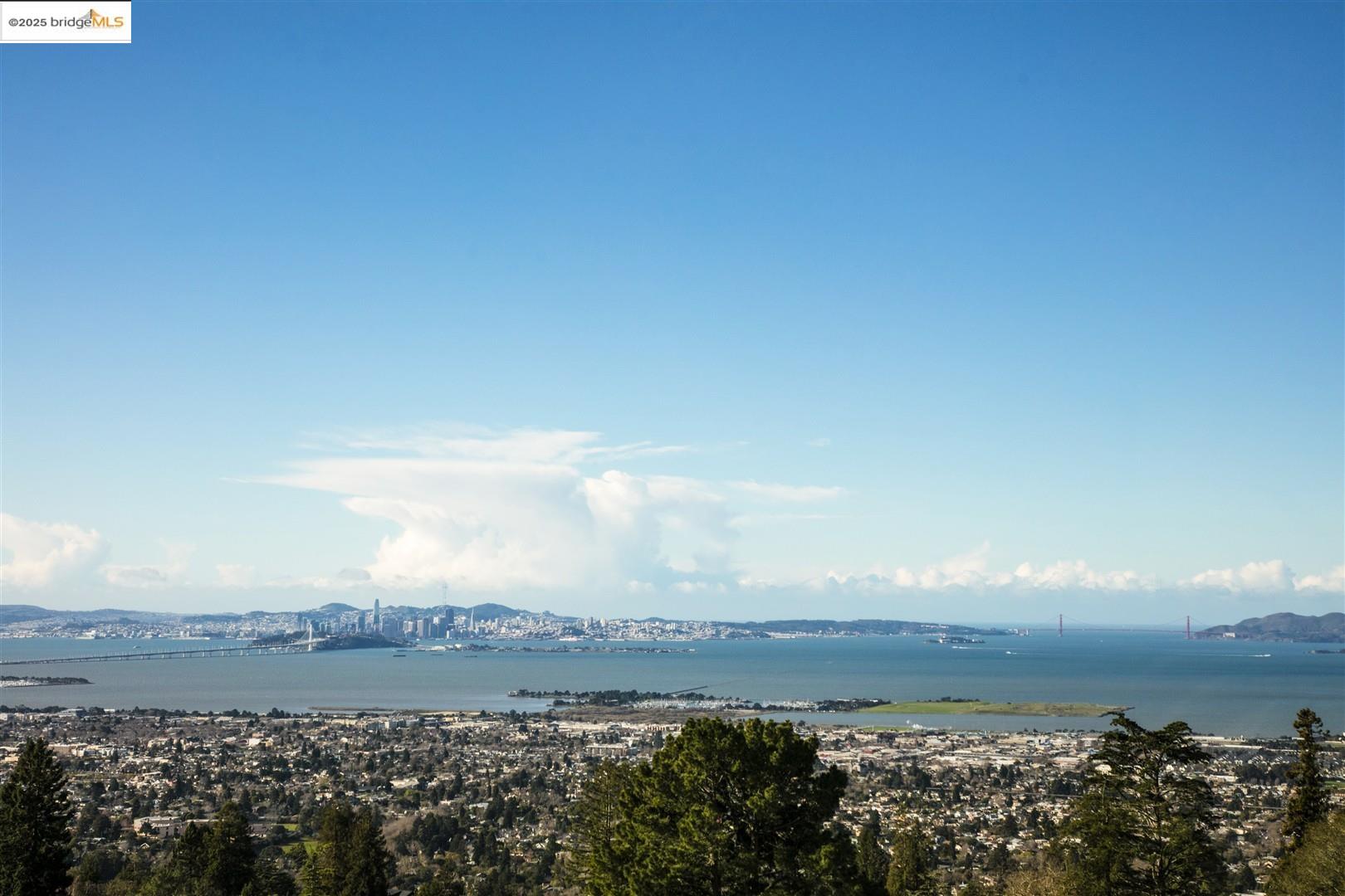 Detail Gallery Image 14 of 51 For 901 Grizzly Peak Blvd, Berkeley,  CA 94708 - 6 Beds | 4 Baths