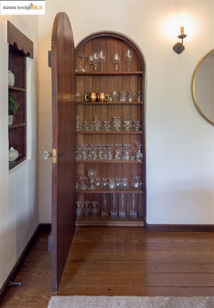Detail Gallery Image 17 of 51 For 901 Grizzly Peak Blvd, Berkeley,  CA 94708 - 6 Beds | 4 Baths