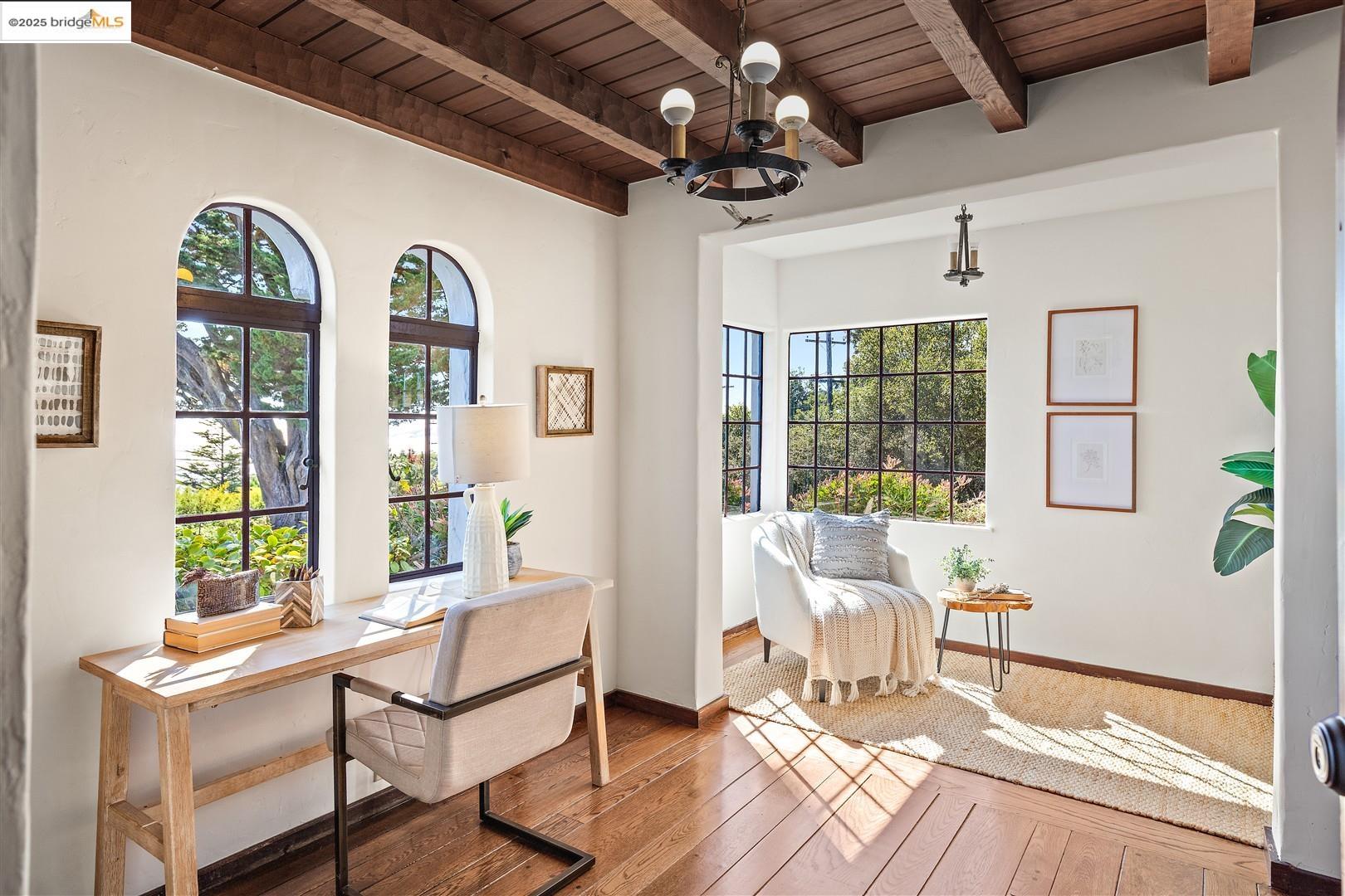 Detail Gallery Image 22 of 51 For 901 Grizzly Peak Blvd, Berkeley,  CA 94708 - 6 Beds | 4 Baths