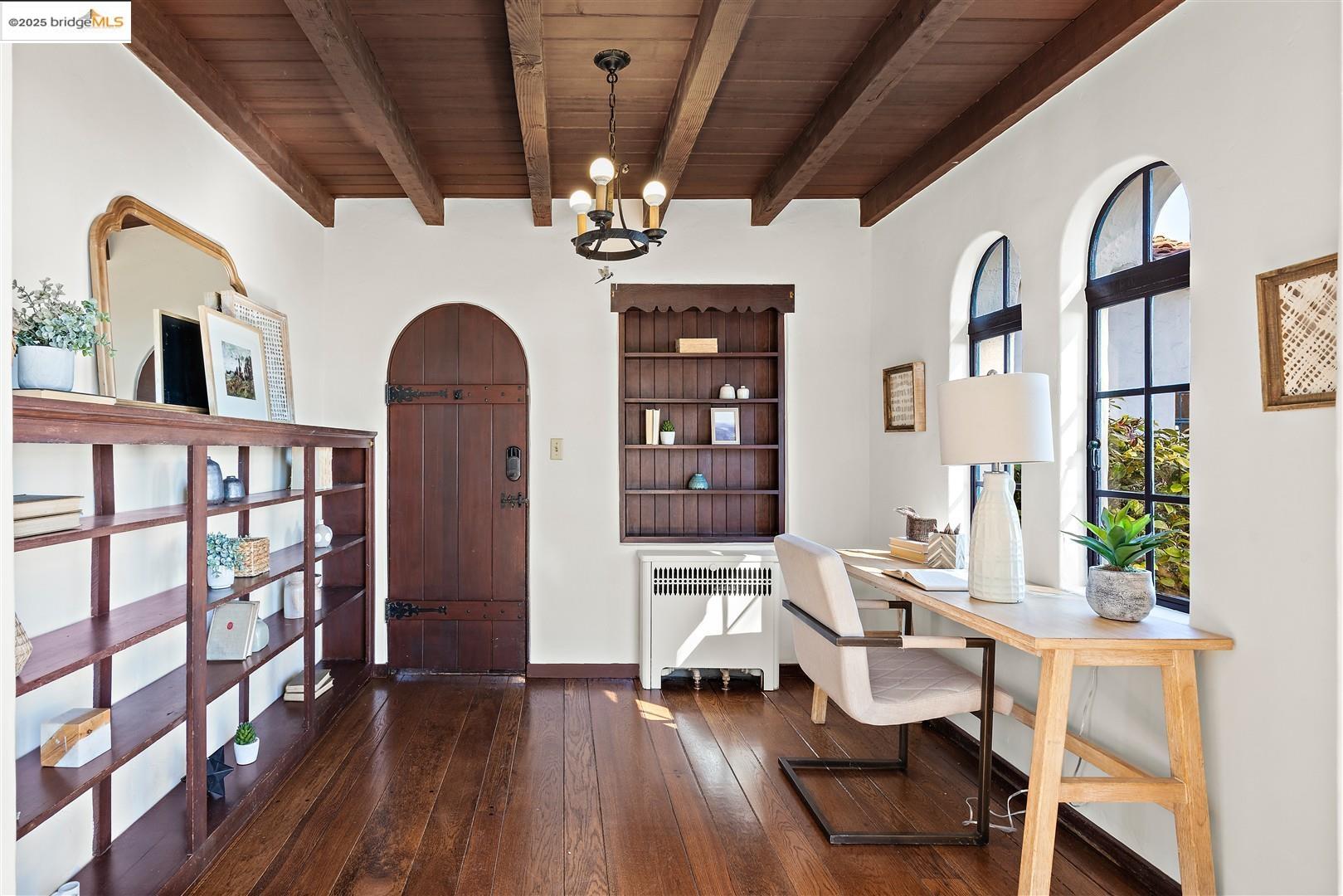 Detail Gallery Image 23 of 51 For 901 Grizzly Peak Blvd, Berkeley,  CA 94708 - 6 Beds | 4 Baths