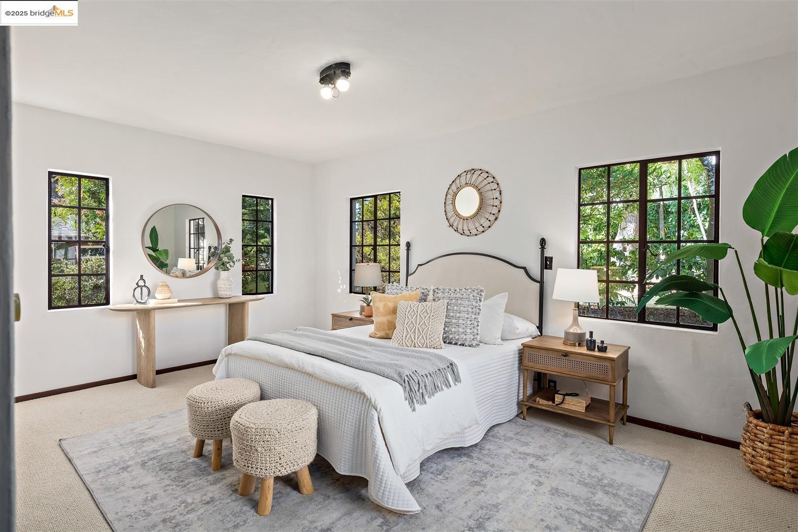 Detail Gallery Image 25 of 51 For 901 Grizzly Peak Blvd, Berkeley,  CA 94708 - 6 Beds | 4 Baths