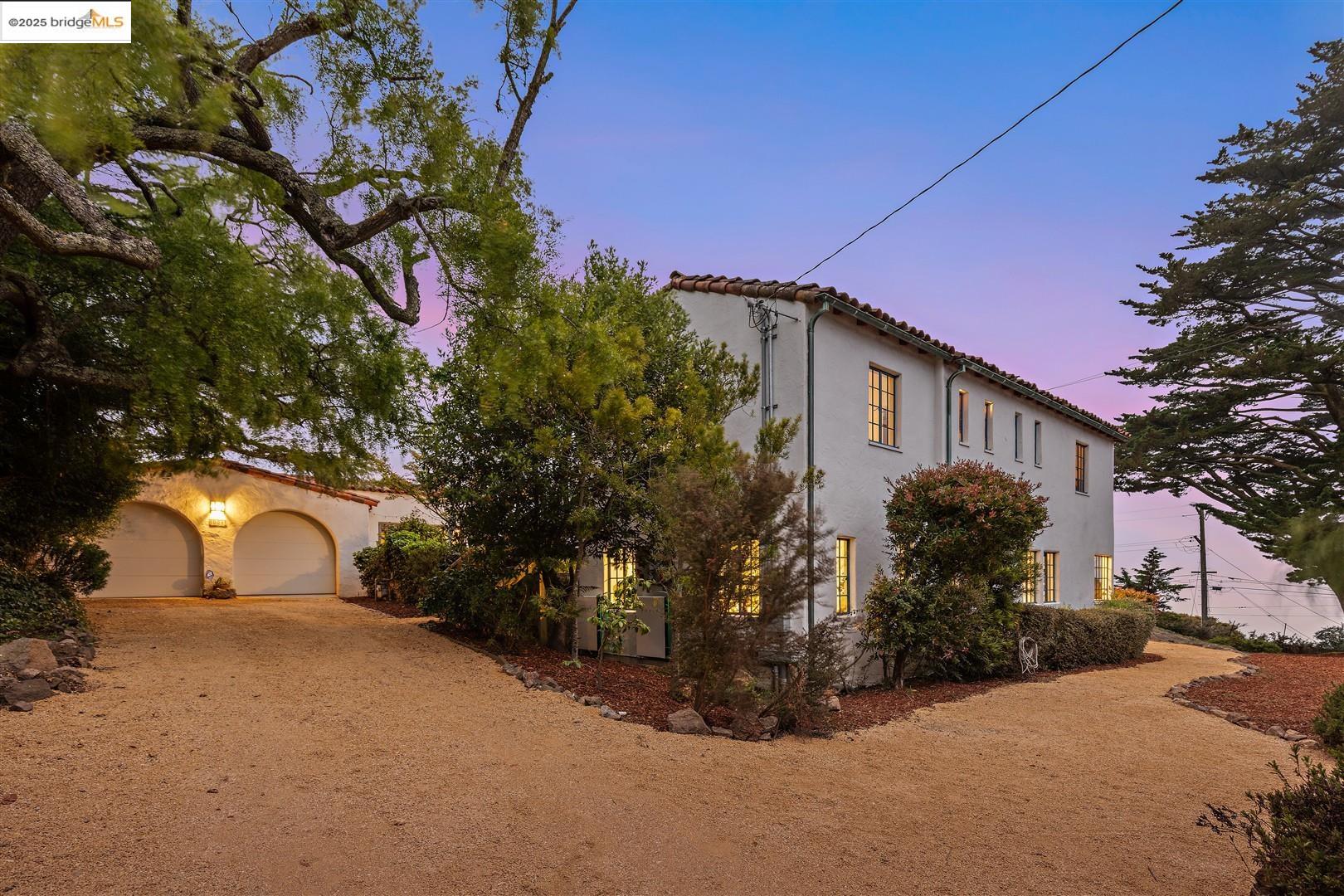 Detail Gallery Image 4 of 51 For 901 Grizzly Peak Blvd, Berkeley,  CA 94708 - 6 Beds | 4 Baths