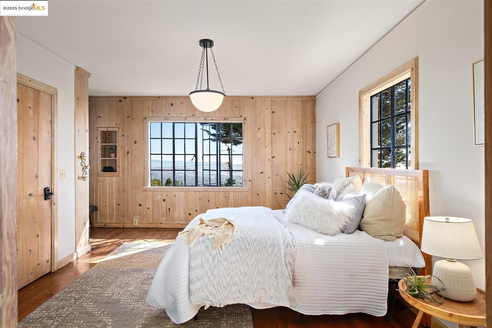 Detail Gallery Image 33 of 51 For 901 Grizzly Peak Blvd, Berkeley,  CA 94708 - 6 Beds | 4 Baths