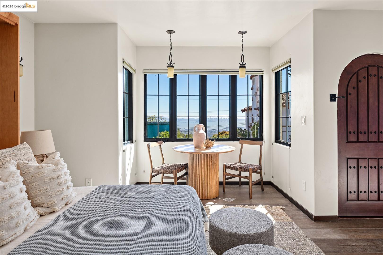 Detail Gallery Image 41 of 51 For 901 Grizzly Peak Blvd, Berkeley,  CA 94708 - 6 Beds | 4 Baths