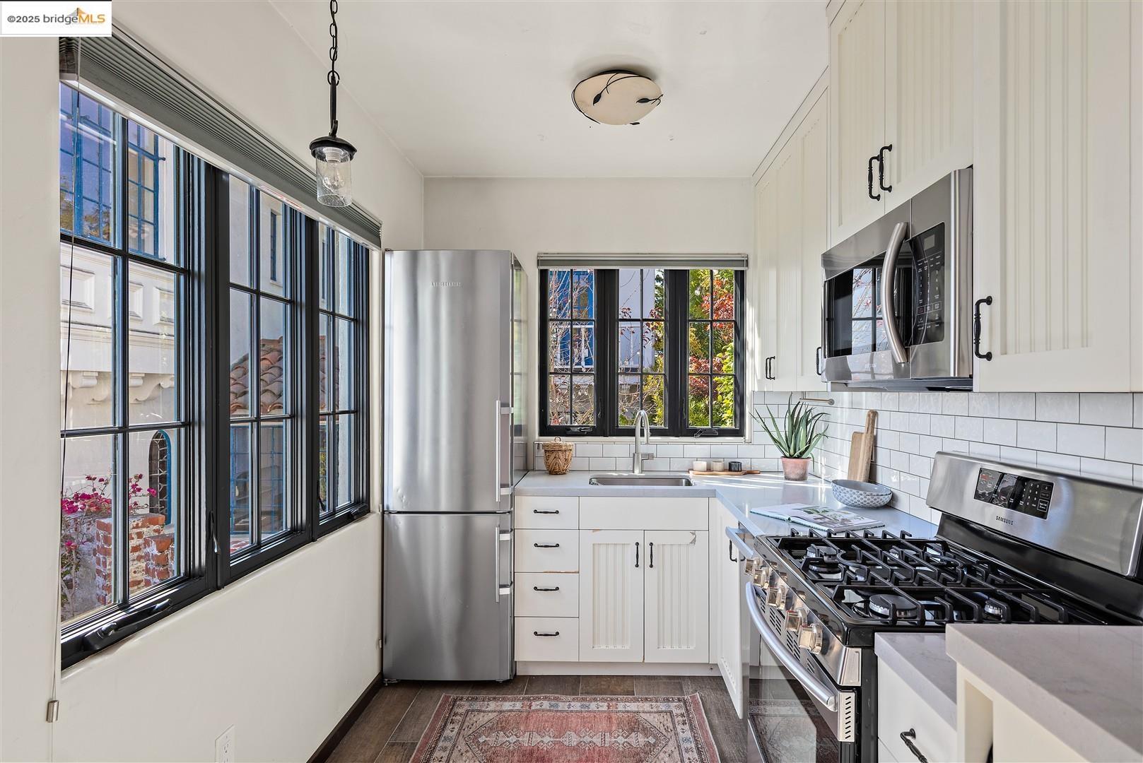 Detail Gallery Image 42 of 51 For 901 Grizzly Peak Blvd, Berkeley,  CA 94708 - 6 Beds | 4 Baths