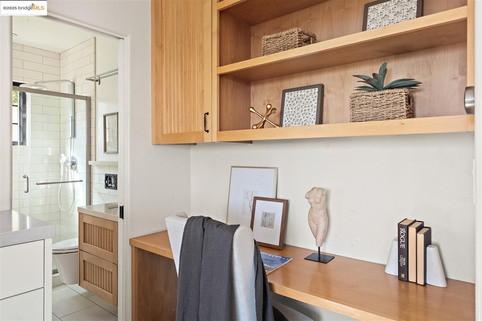 Detail Gallery Image 44 of 51 For 901 Grizzly Peak Blvd, Berkeley,  CA 94708 - 6 Beds | 4 Baths