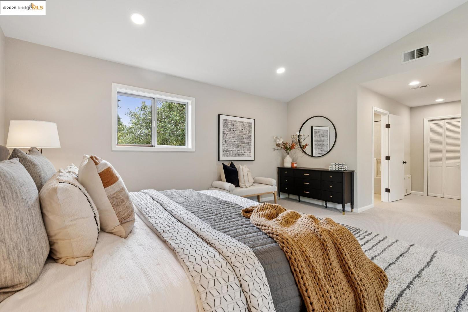 Detail Gallery Image 40 of 60 For 1313 Derby St, Berkeley,  CA 94702 - 4 Beds | 3 Baths