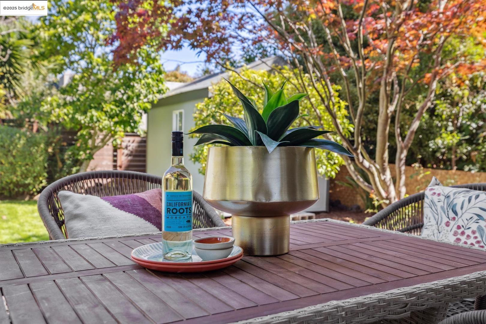 Detail Gallery Image 56 of 60 For 1313 Derby St, Berkeley,  CA 94702 - 4 Beds | 3 Baths