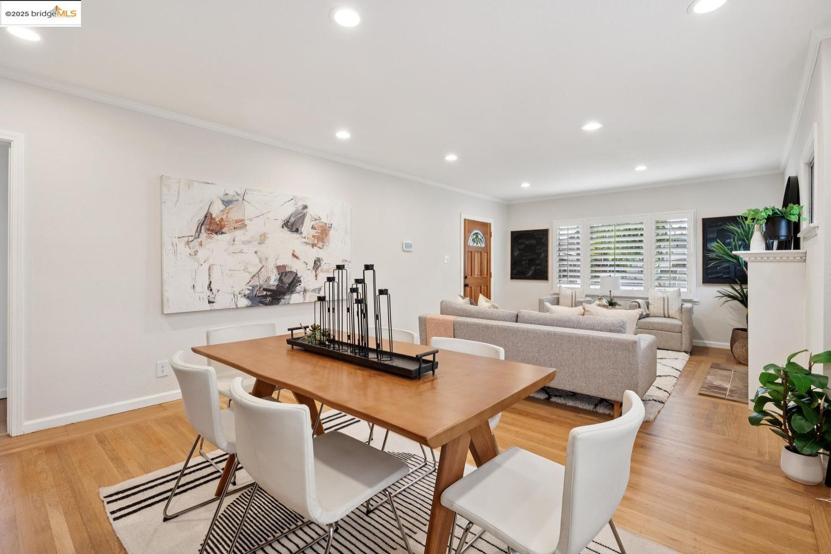 Detail Gallery Image 9 of 60 For 1313 Derby St, Berkeley,  CA 94702 - 4 Beds | 3 Baths