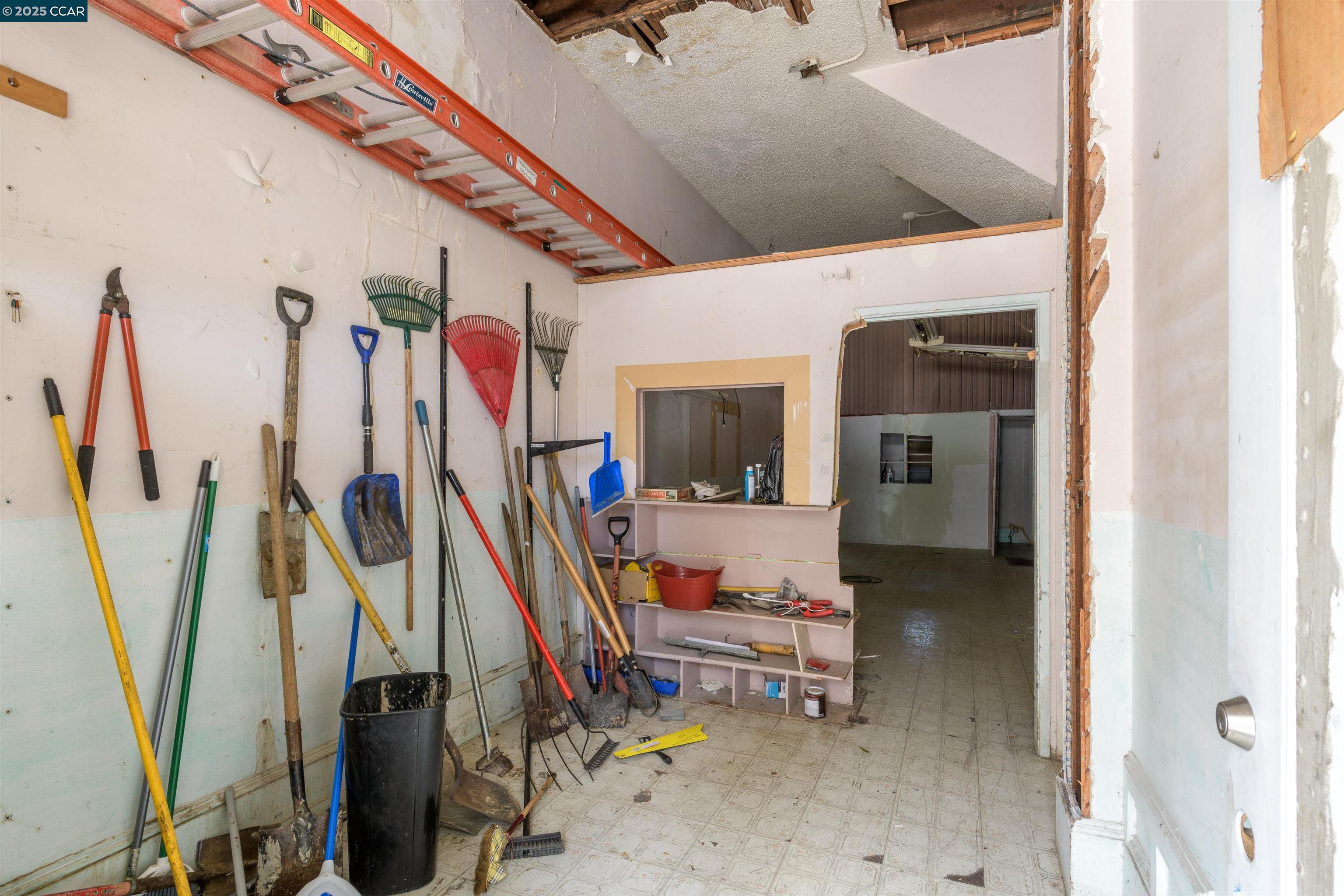 Detail Gallery Image 6 of 12 For 900 Marin St, Vallejo,  CA 94590 - – Beds | – Baths