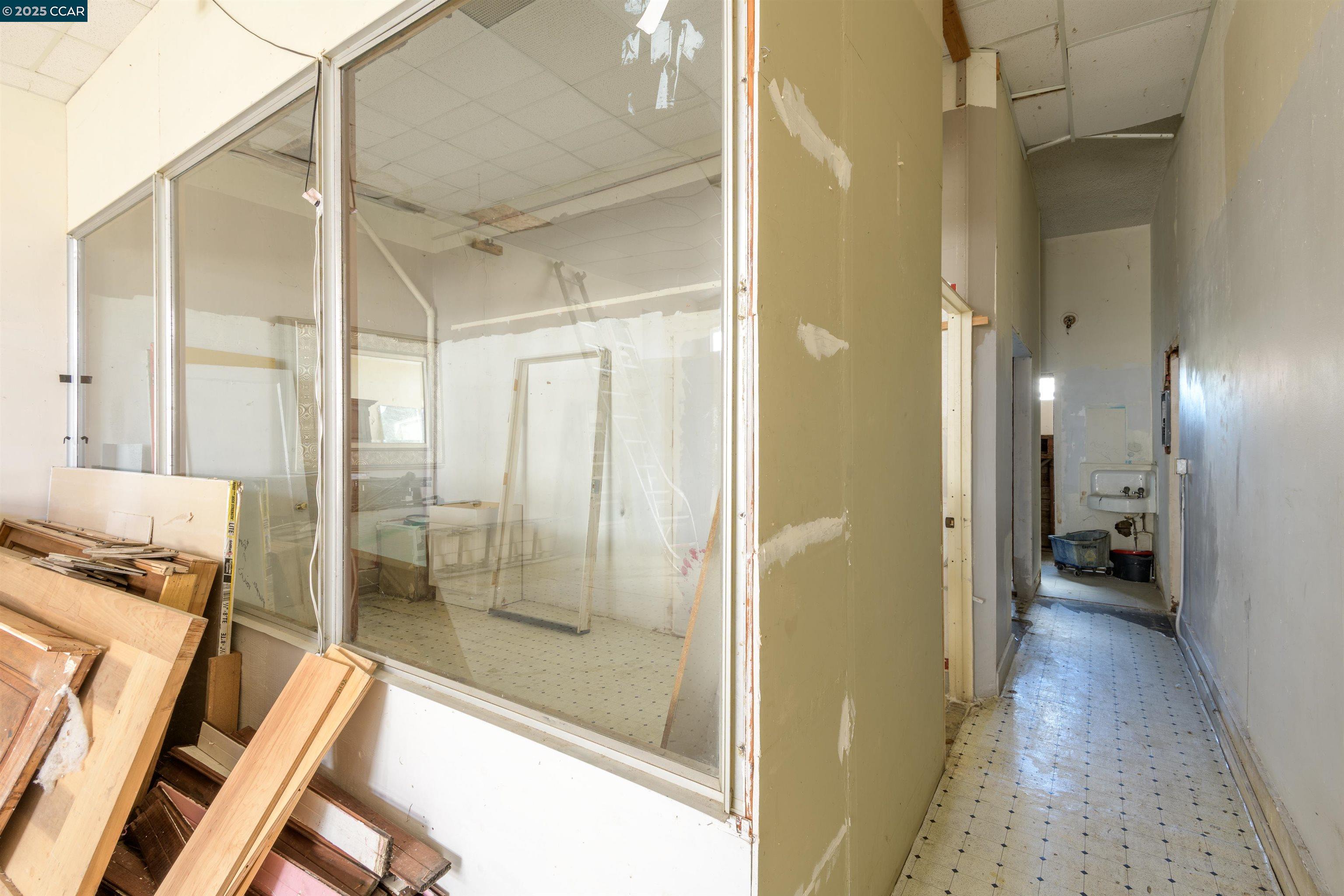 Detail Gallery Image 9 of 12 For 900 Marin St, Vallejo,  CA 94590 - – Beds | – Baths