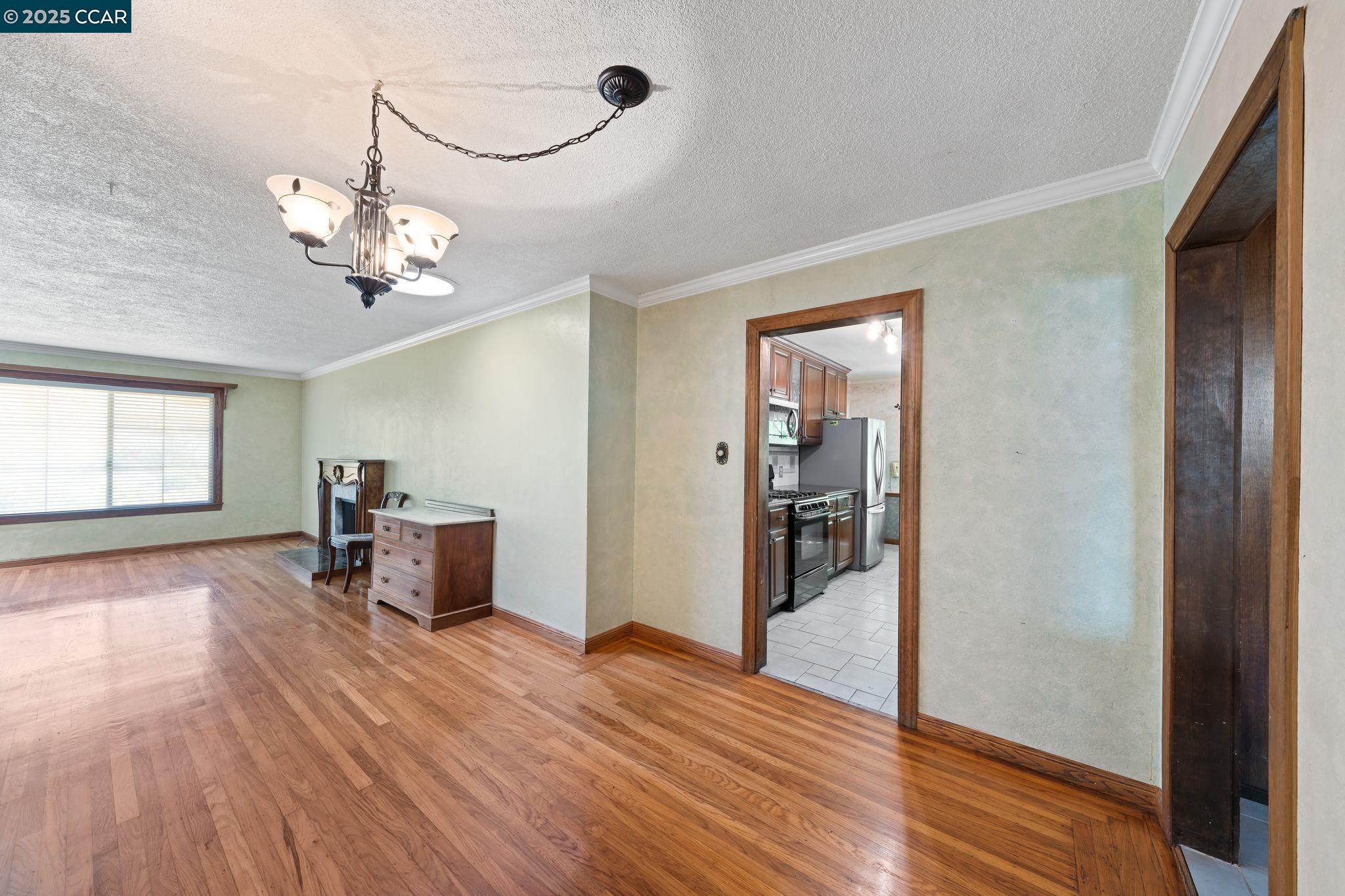 Detail Gallery Image 10 of 43 For 437 Coleman Ct, Pleasant Hill,  CA 94523 - 3 Beds | 2 Baths