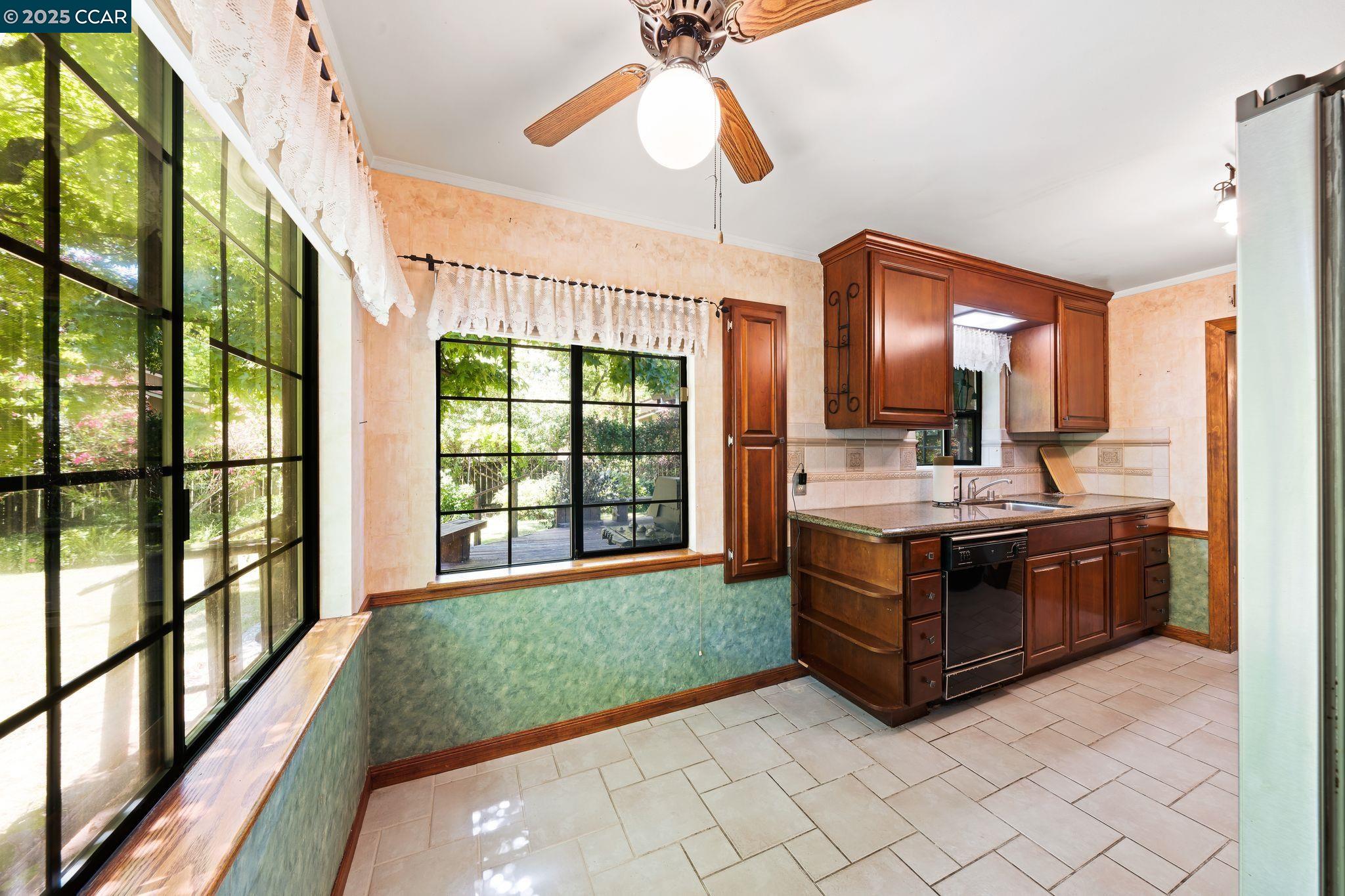 Detail Gallery Image 20 of 43 For 437 Coleman Ct, Pleasant Hill,  CA 94523 - 3 Beds | 2 Baths