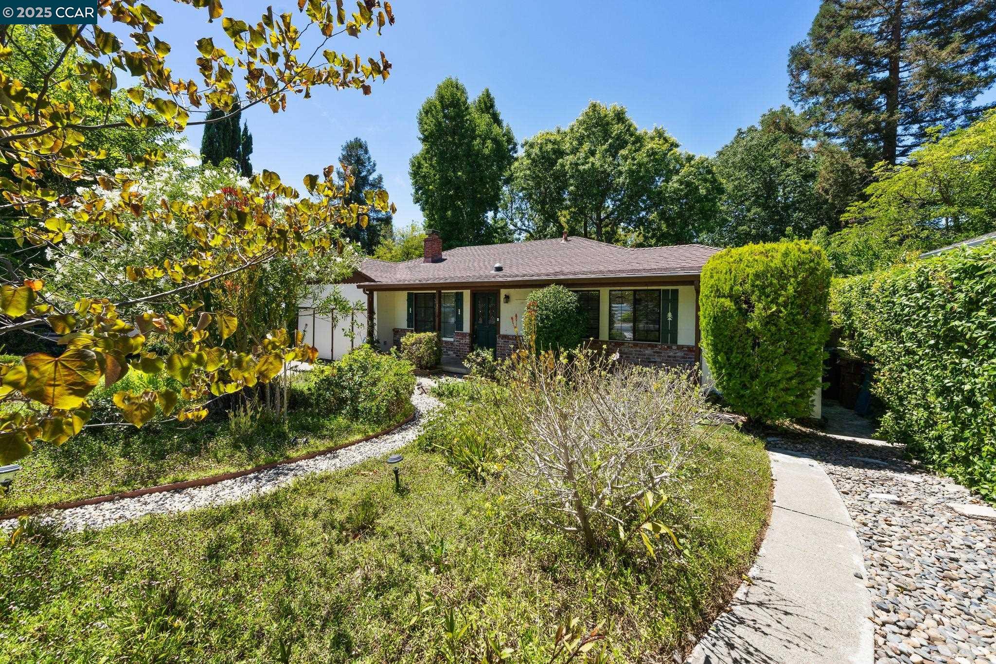 Detail Gallery Image 3 of 43 For 437 Coleman Ct, Pleasant Hill,  CA 94523 - 3 Beds | 2 Baths