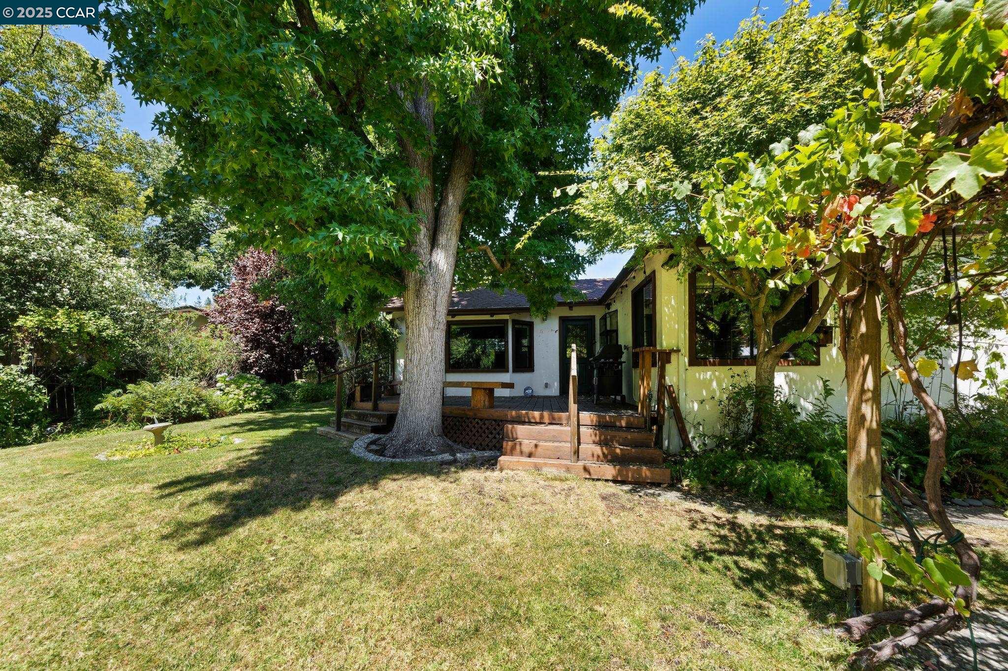 Detail Gallery Image 38 of 43 For 437 Coleman Ct, Pleasant Hill,  CA 94523 - 3 Beds | 2 Baths