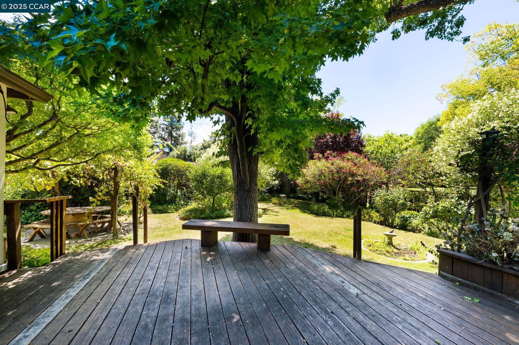 Detail Gallery Image 39 of 43 For 437 Coleman Ct, Pleasant Hill,  CA 94523 - 3 Beds | 2 Baths