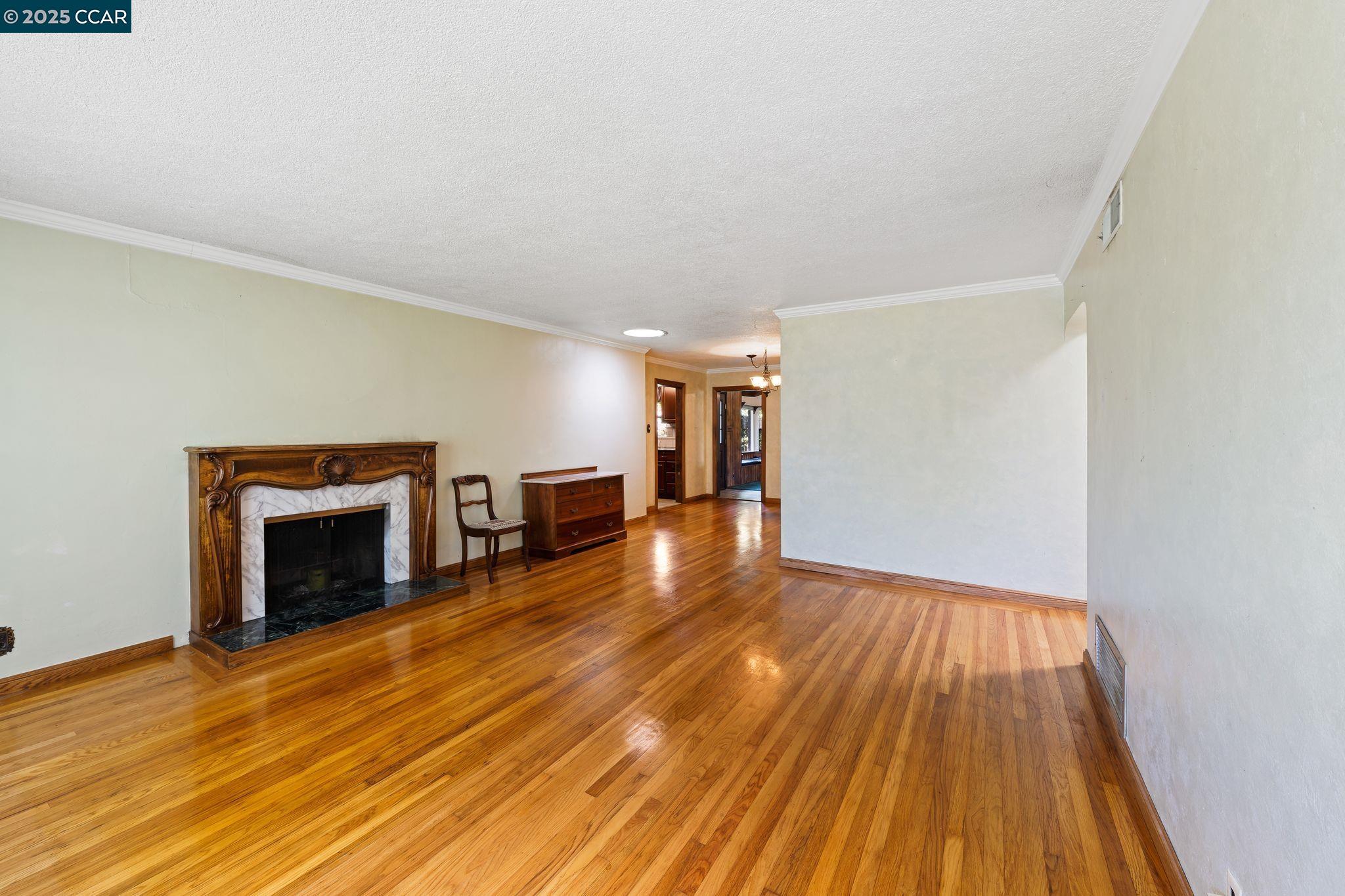 Detail Gallery Image 4 of 43 For 437 Coleman Ct, Pleasant Hill,  CA 94523 - 3 Beds | 2 Baths