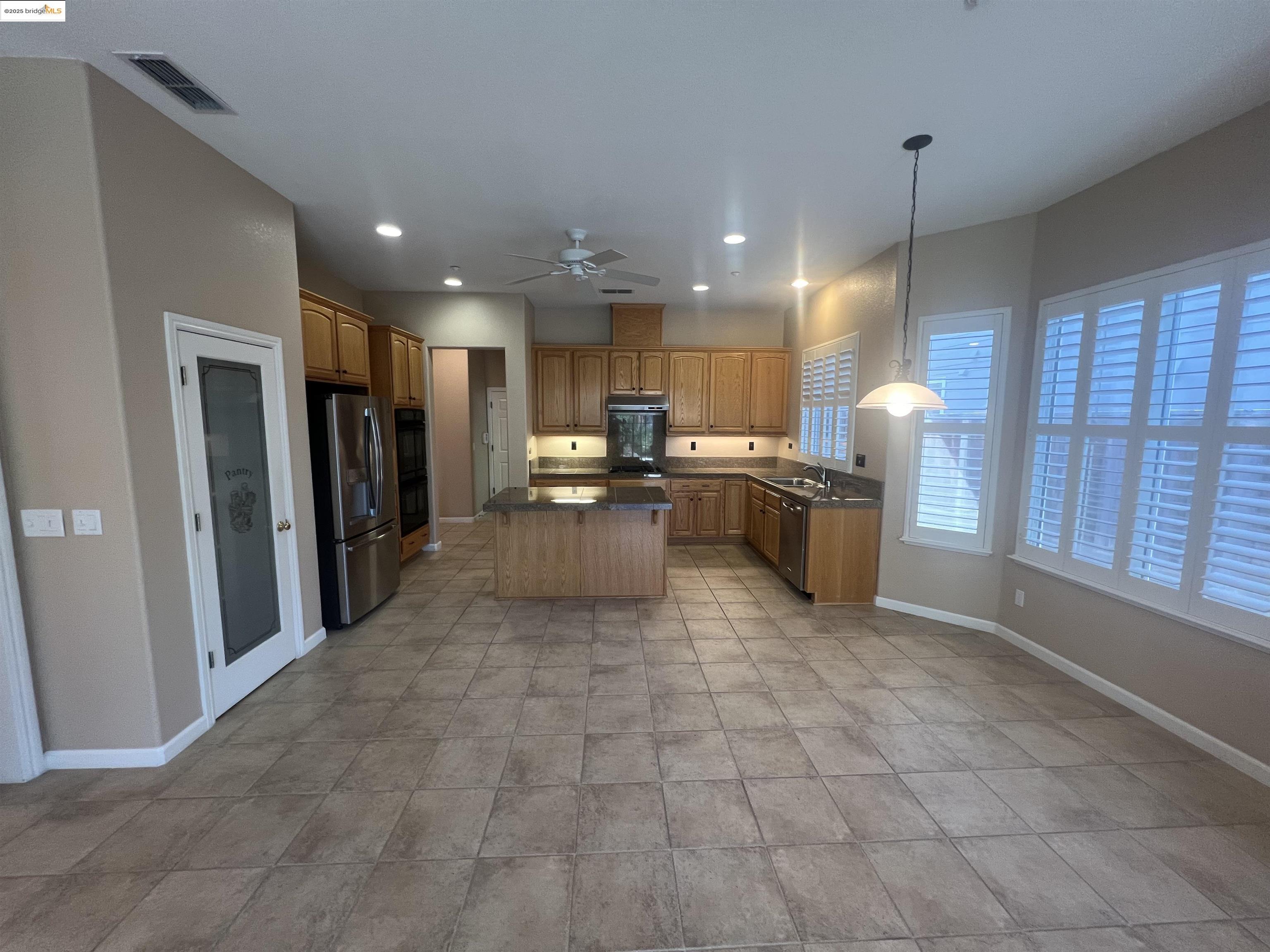 Detail Gallery Image 6 of 19 For 613 Kenwood Dr, Brentwood,  CA 94513 - 4 Beds | 2/1 Baths