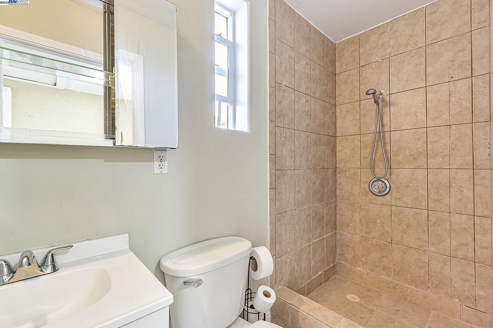 Detail Gallery Image 16 of 24 For 232 Shore Rd, Bay Point,  CA 94565 - 3 Beds | 2 Baths