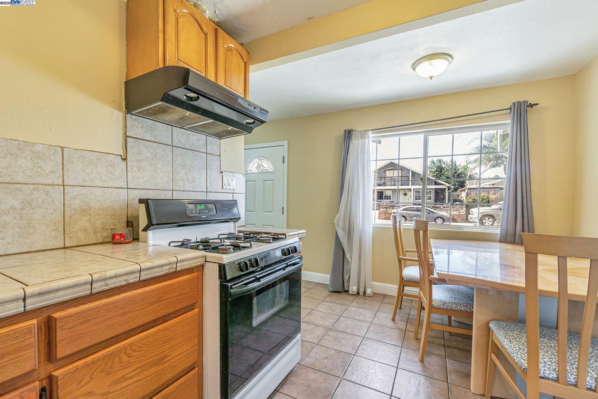 Detail Gallery Image 8 of 24 For 232 Shore Rd, Bay Point,  CA 94565 - 3 Beds | 2 Baths
