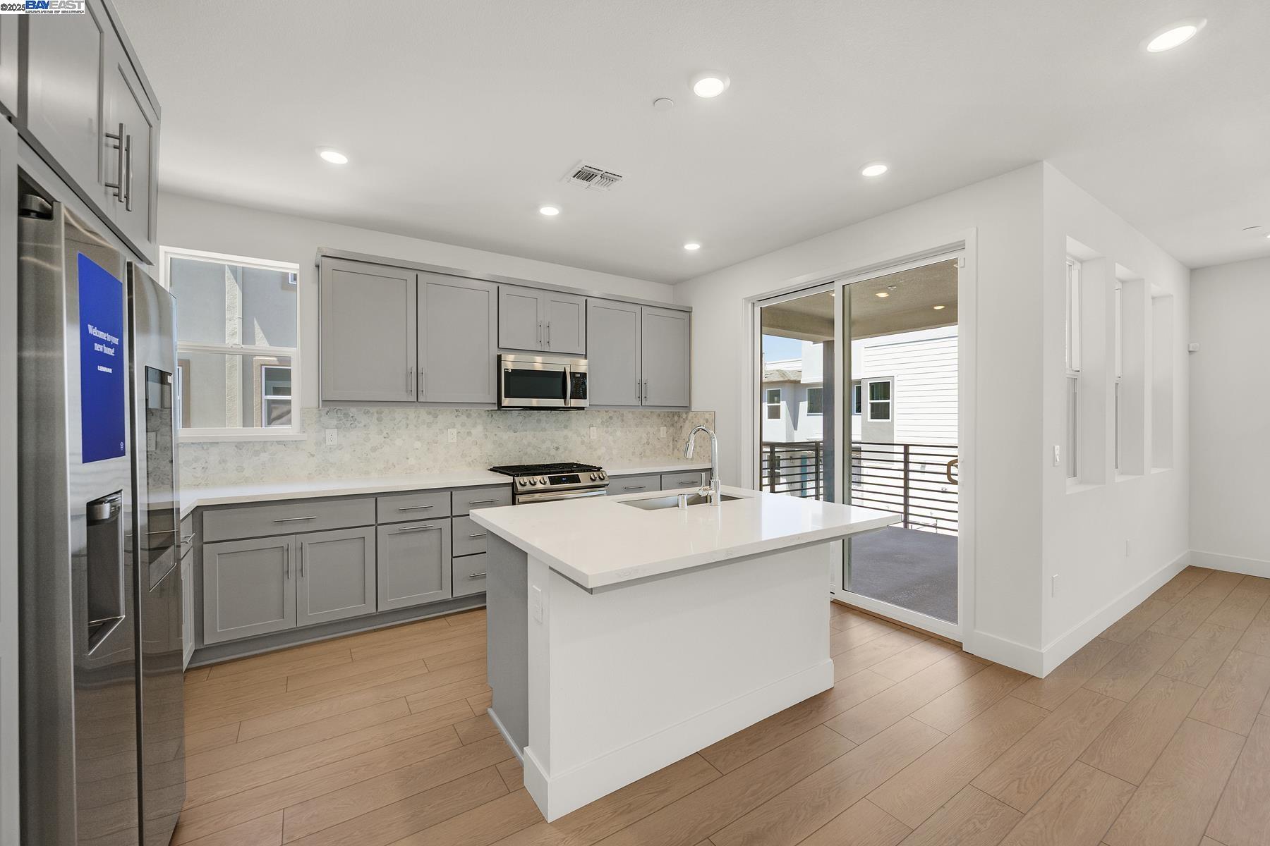 Detail Gallery Image 19 of 47 For 6226 Dove Ave, Dublin,  CA 94568 - 3 Beds | 2/1 Baths