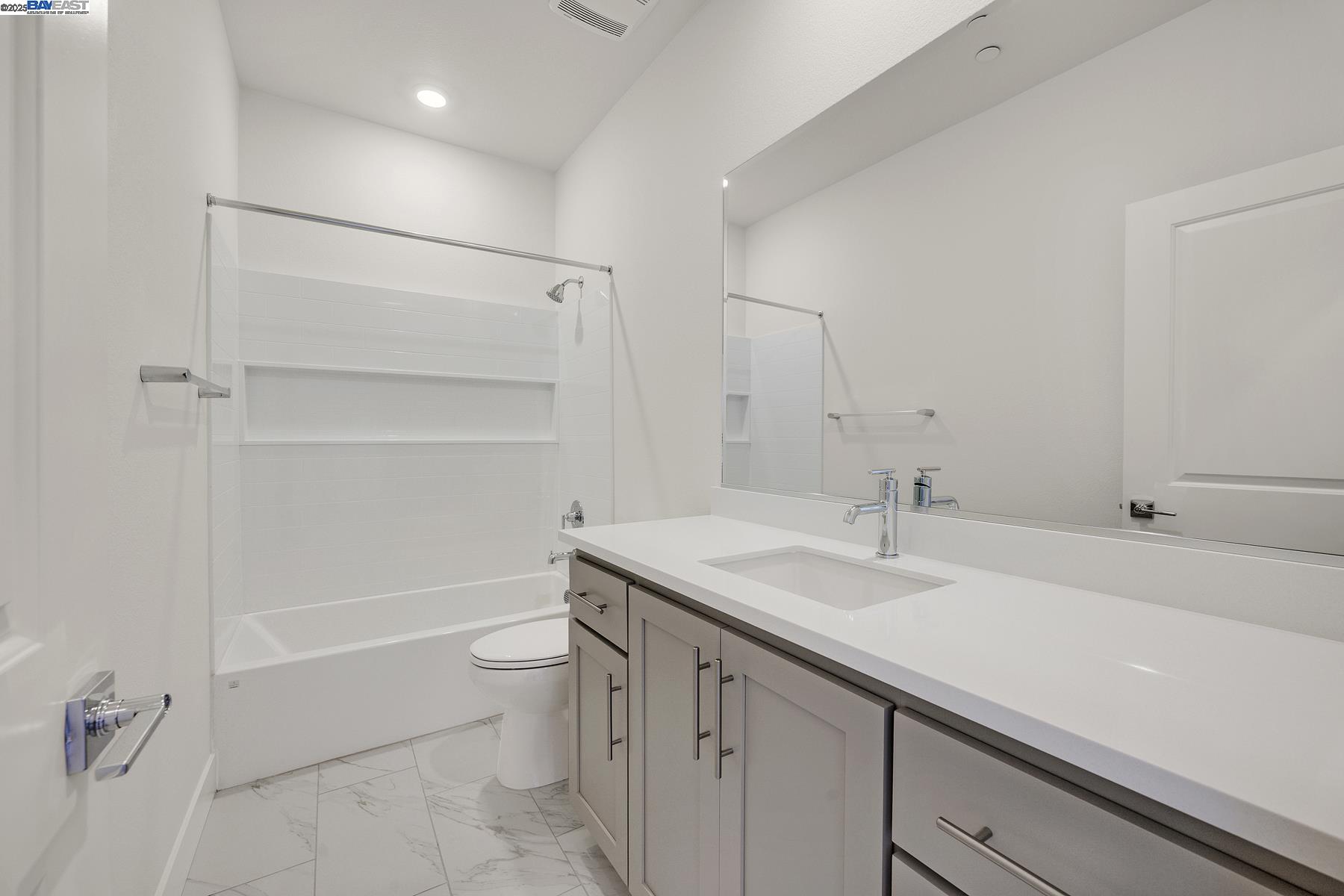 Detail Gallery Image 32 of 47 For 6226 Dove Ave, Dublin,  CA 94568 - 3 Beds | 2/1 Baths