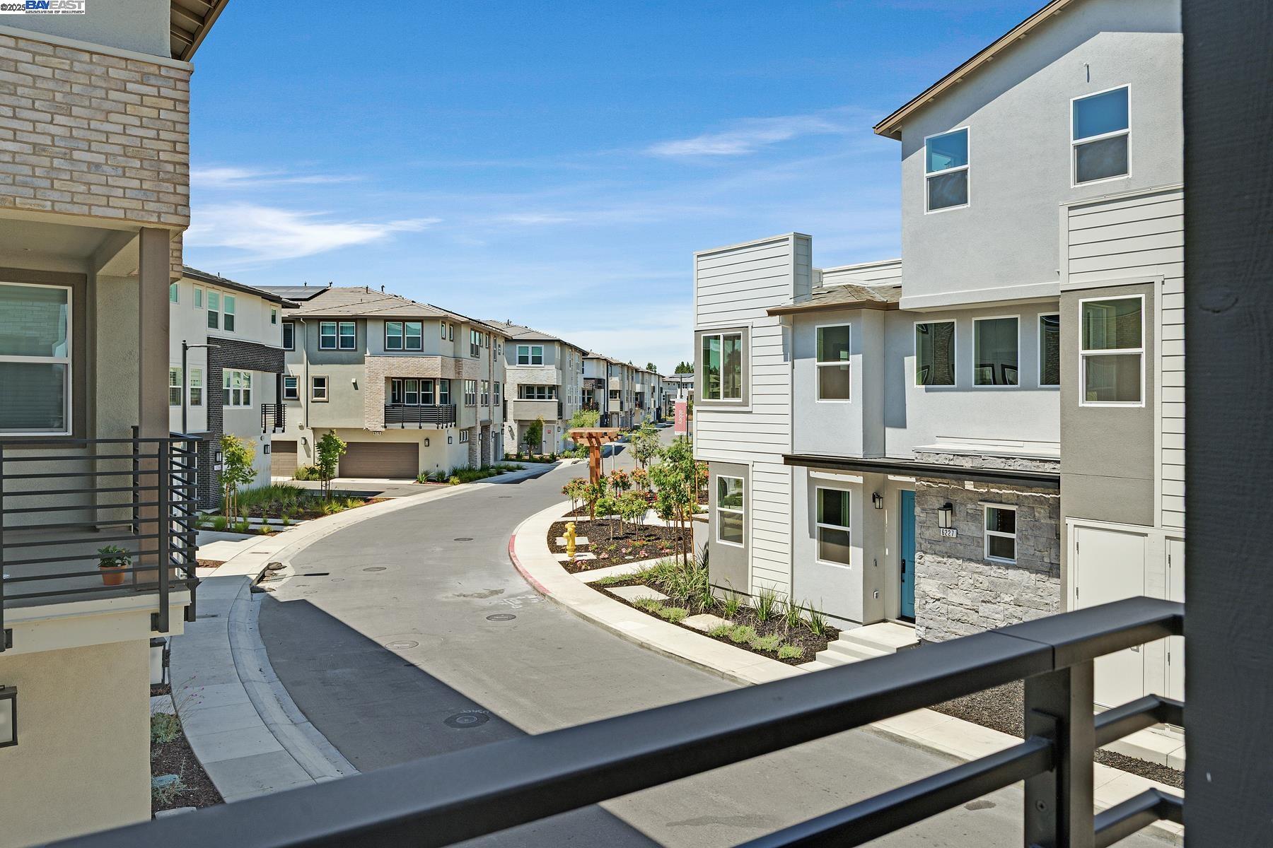 Detail Gallery Image 38 of 47 For 6226 Dove Ave, Dublin,  CA 94568 - 3 Beds | 2/1 Baths