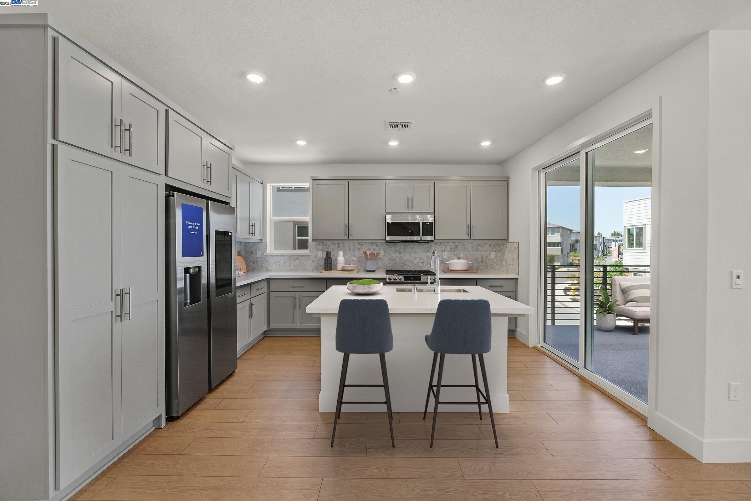 Detail Gallery Image 5 of 47 For 6226 Dove Ave, Dublin,  CA 94568 - 3 Beds | 2/1 Baths