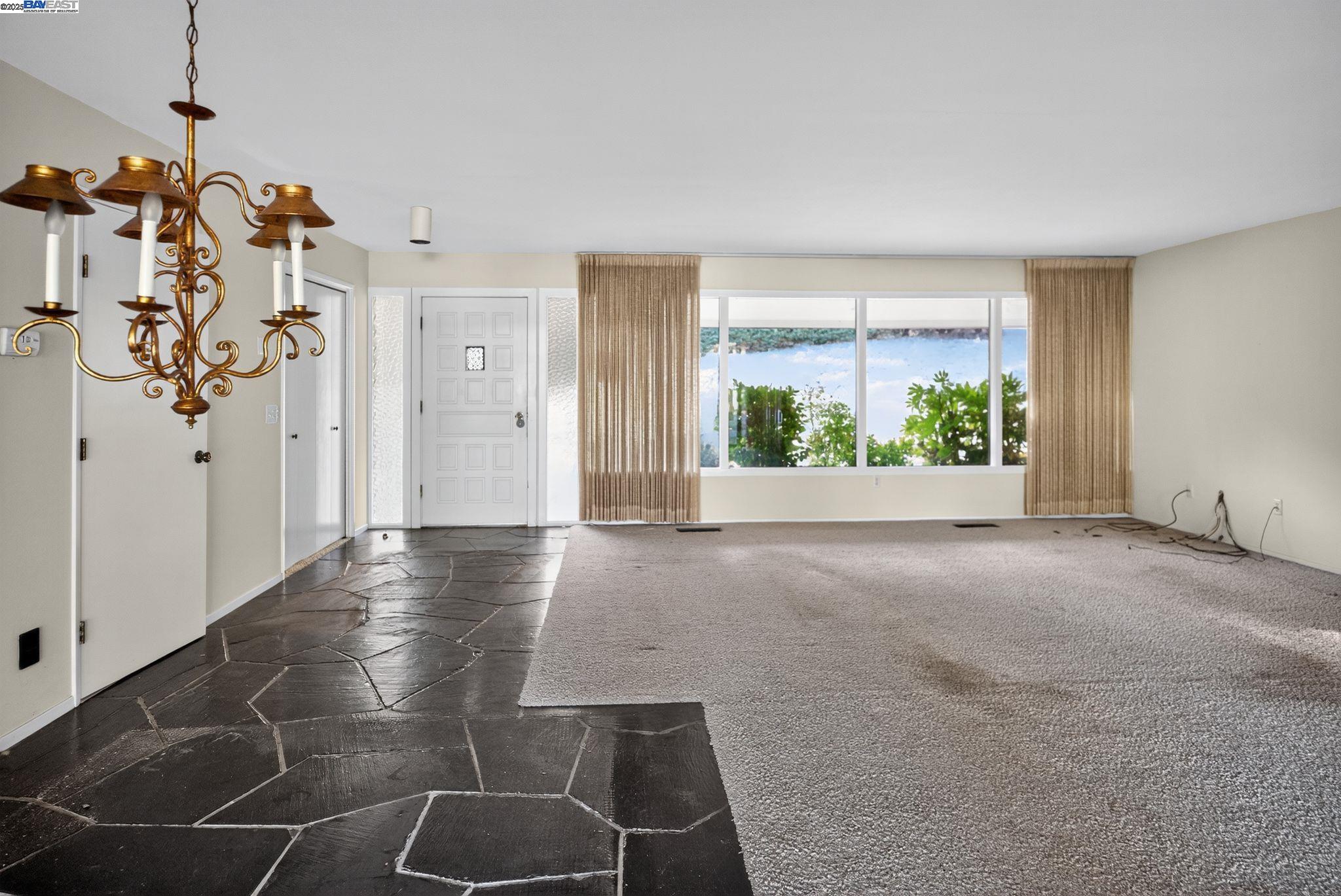 Detail Gallery Image 8 of 43 For 20521 Upper Hillview Dr, Sonora,  CA 95370 - 3 Beds | 2/1 Baths