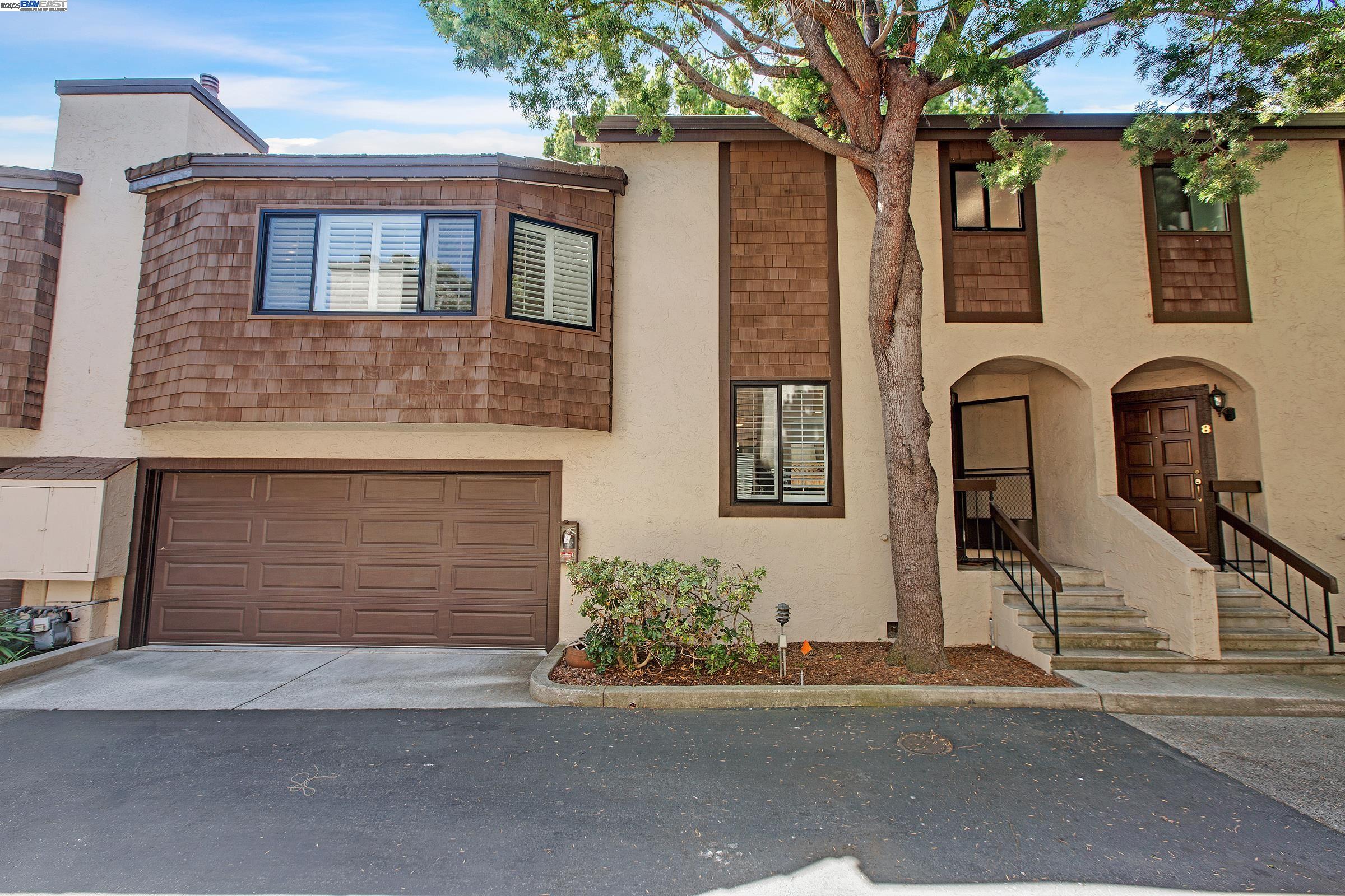 Detail Gallery Image 1 of 27 For 480 N Winchester Blvd #9,  Santa Clara,  CA 95050 - 2 Beds | 2 Baths