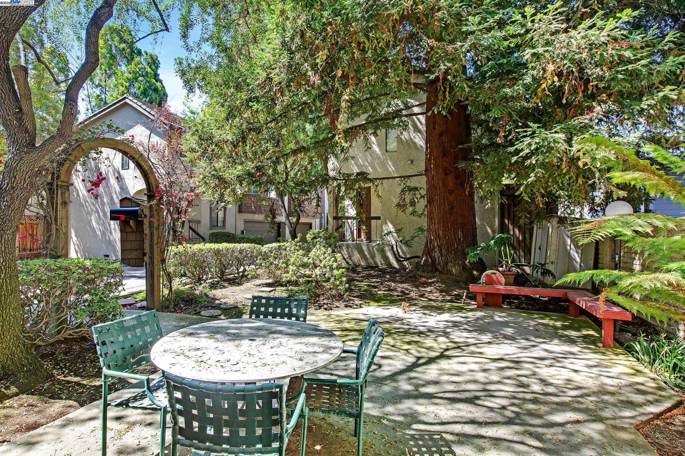 Detail Gallery Image 26 of 27 For 480 N Winchester Blvd #9,  Santa Clara,  CA 95050 - 2 Beds | 2 Baths