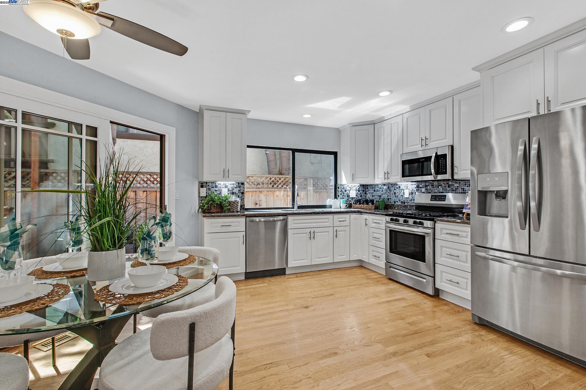 Detail Gallery Image 9 of 27 For 480 N Winchester Blvd #9,  Santa Clara,  CA 95050 - 2 Beds | 2 Baths