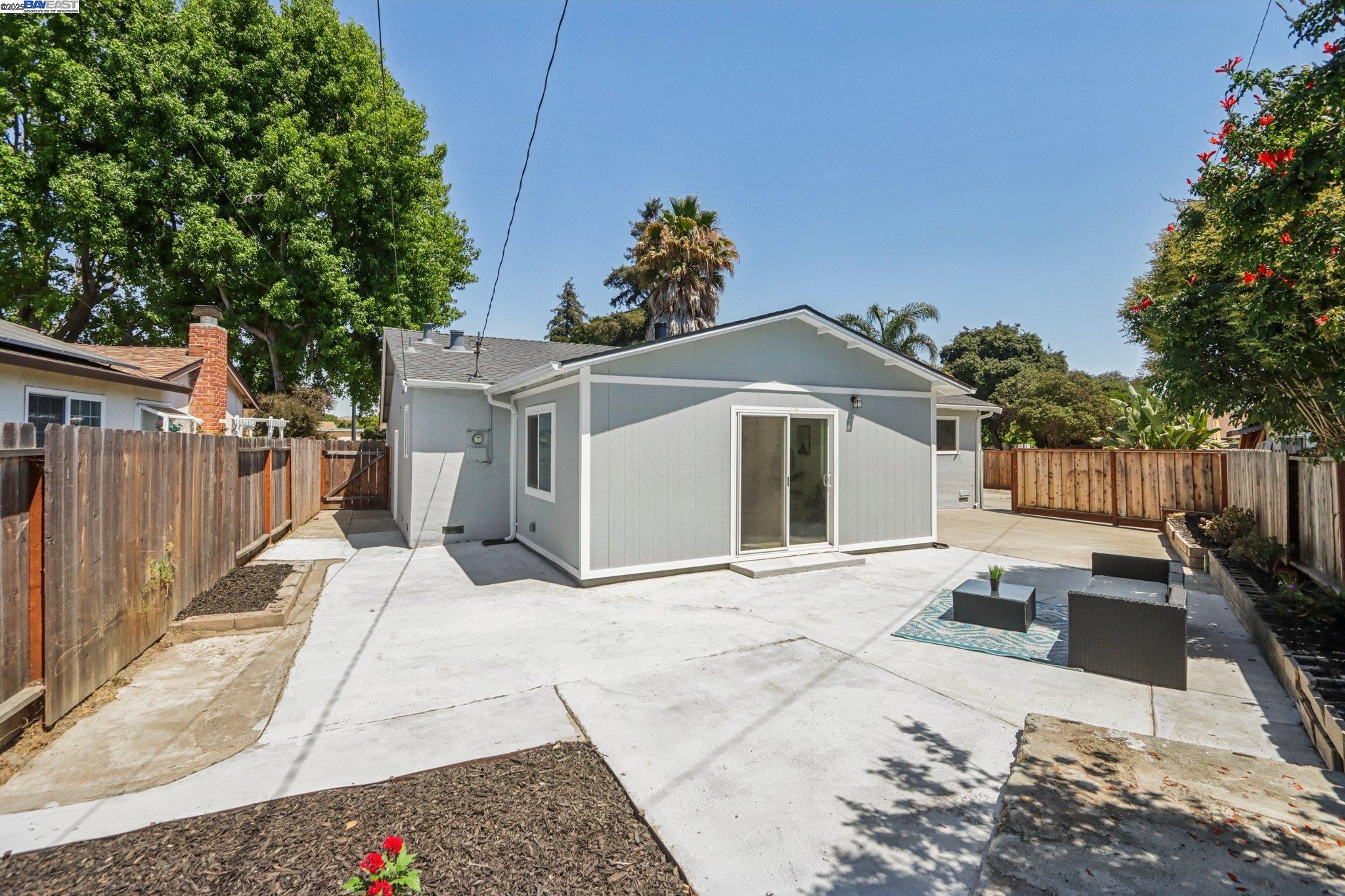 Detail Gallery Image 19 of 31 For 39681 Sundale Dr, Fremont,  CA 94538 - 3 Beds | 2 Baths