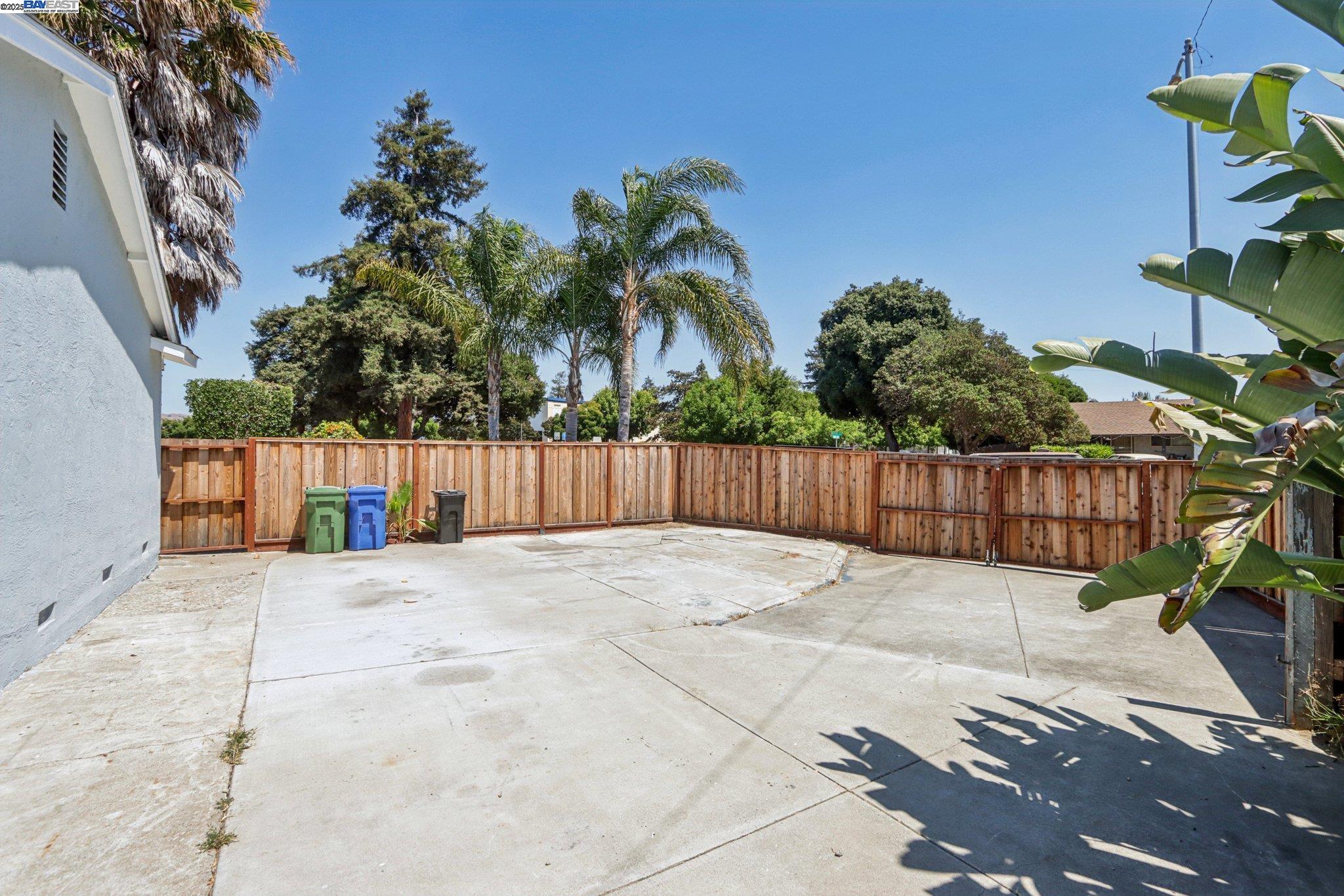 Detail Gallery Image 20 of 31 For 39681 Sundale Dr, Fremont,  CA 94538 - 3 Beds | 2 Baths