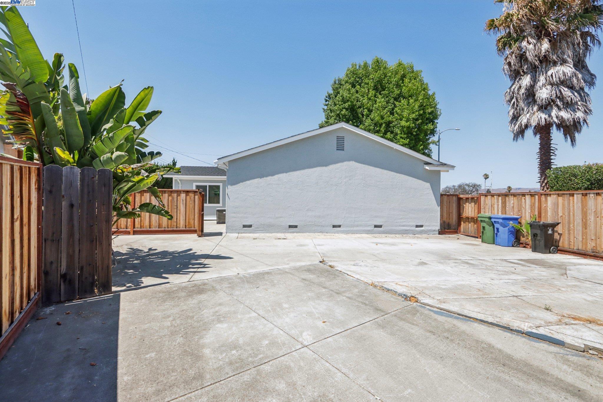 Detail Gallery Image 22 of 31 For 39681 Sundale Dr, Fremont,  CA 94538 - 3 Beds | 2 Baths