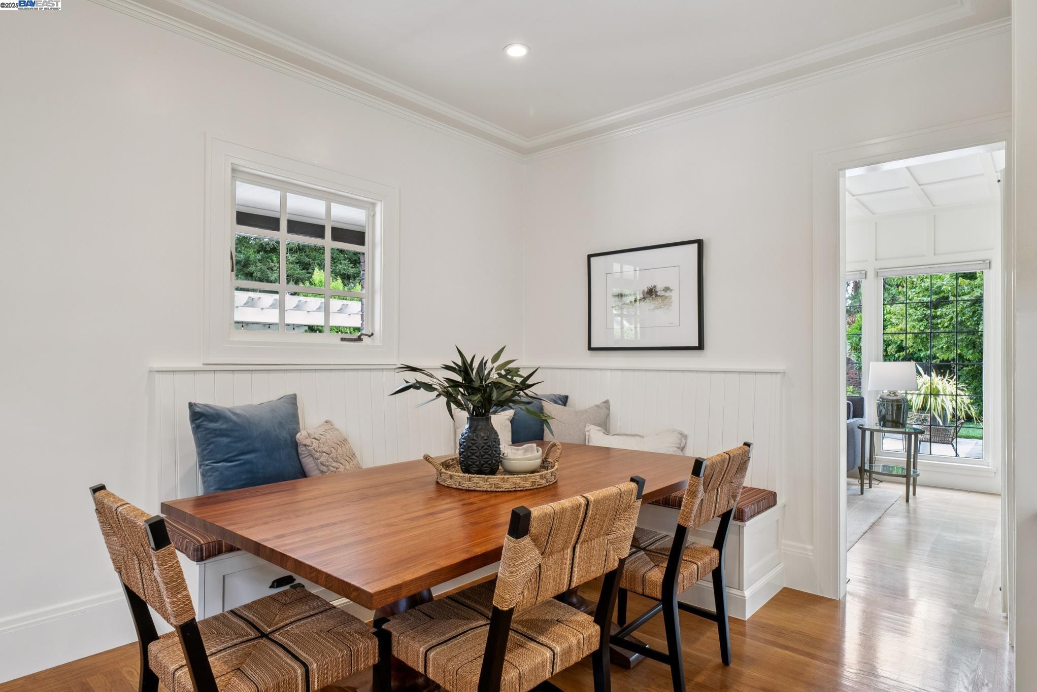 Detail Gallery Image 22 of 60 For 1232 Bay Street, Alameda,  CA 94501 - 8 Beds | 3/3 Baths